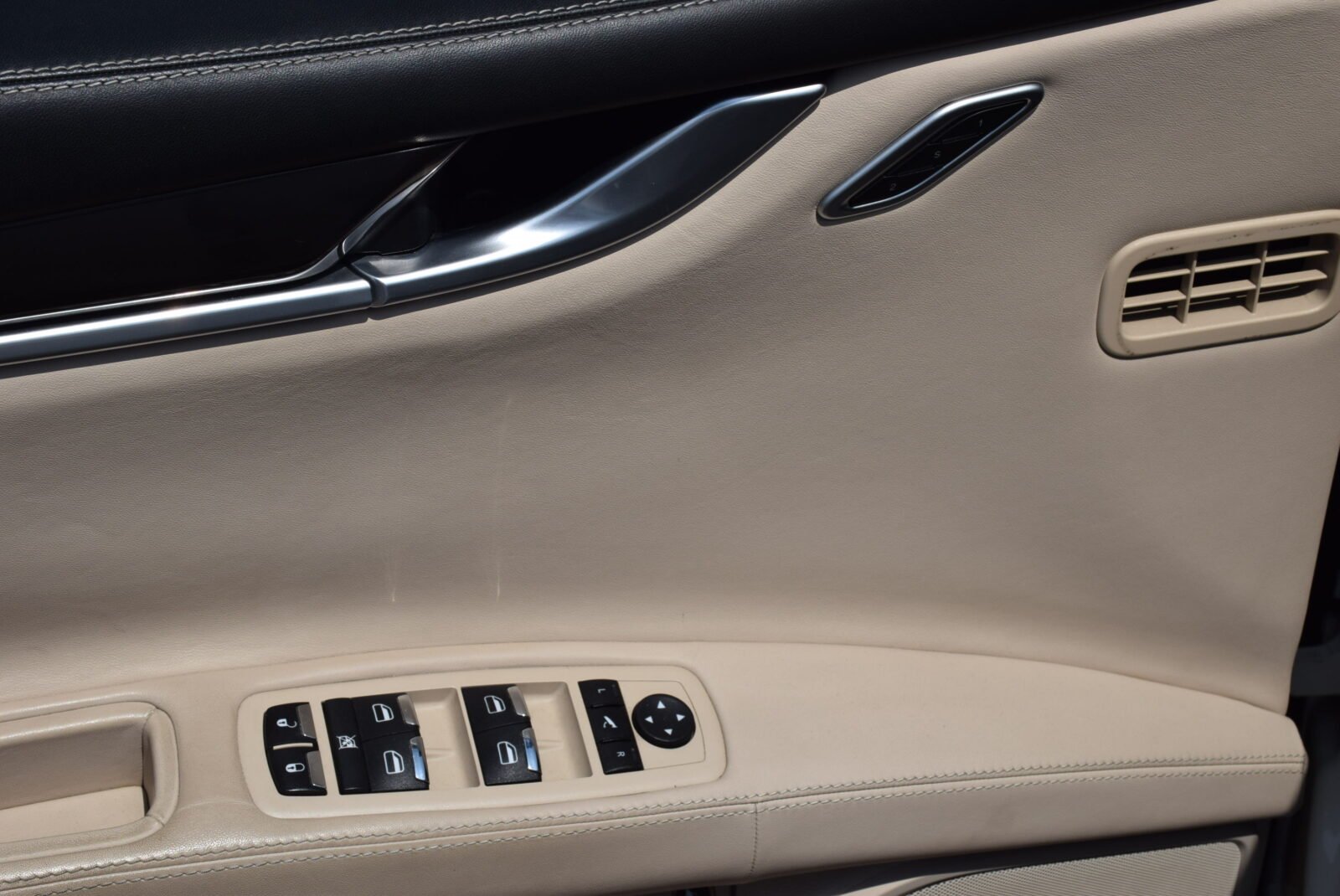 MASERATI GHIBLI Q4