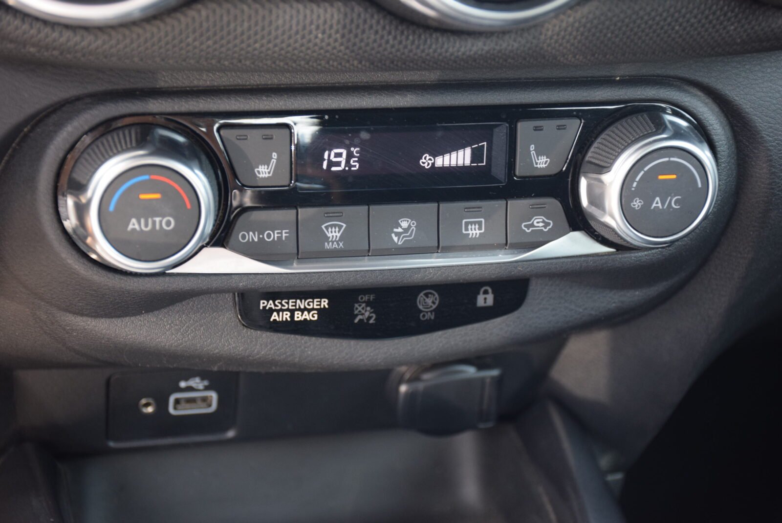 NISSAN JUKE 1.0DIGT N CONNECTA