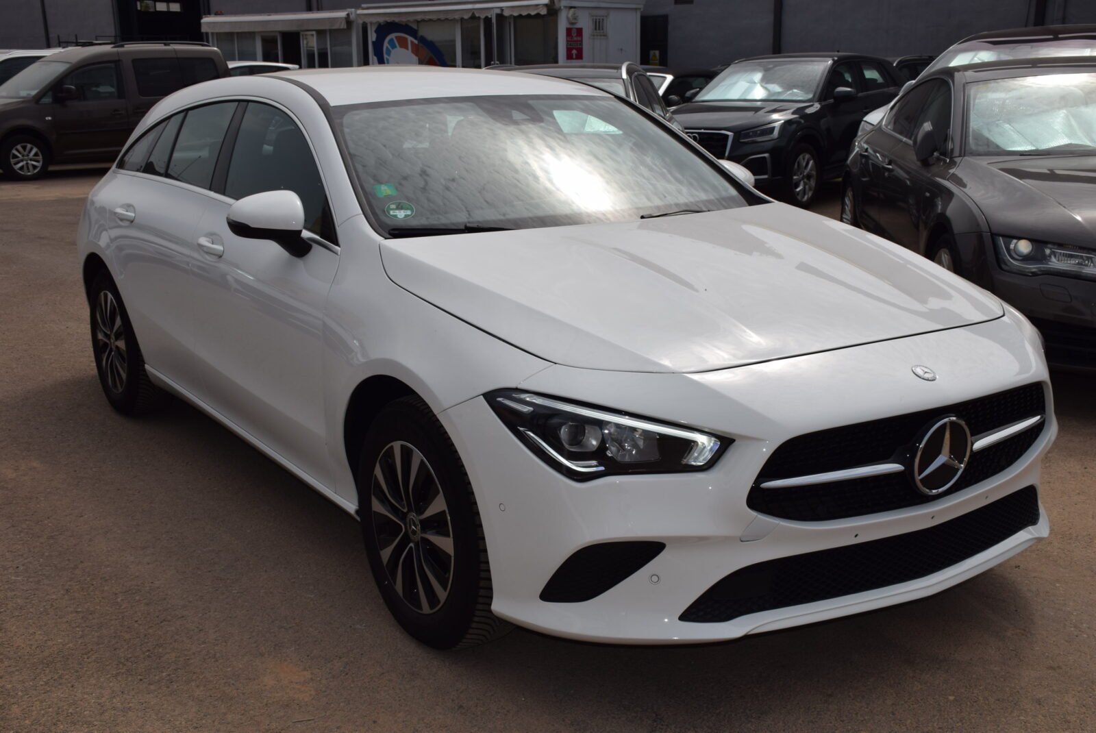 MERCEDES-BENZ Clase CLA CLA 180 d Shooting Brake