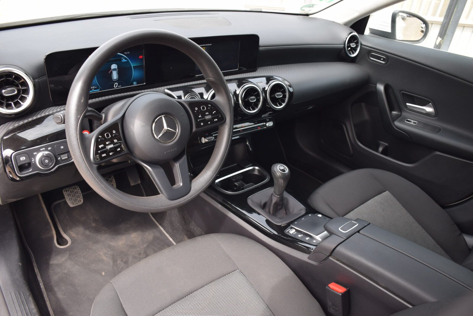 MERCEDES-BENZ Clase CLA CLA 180 d Shooting Brake