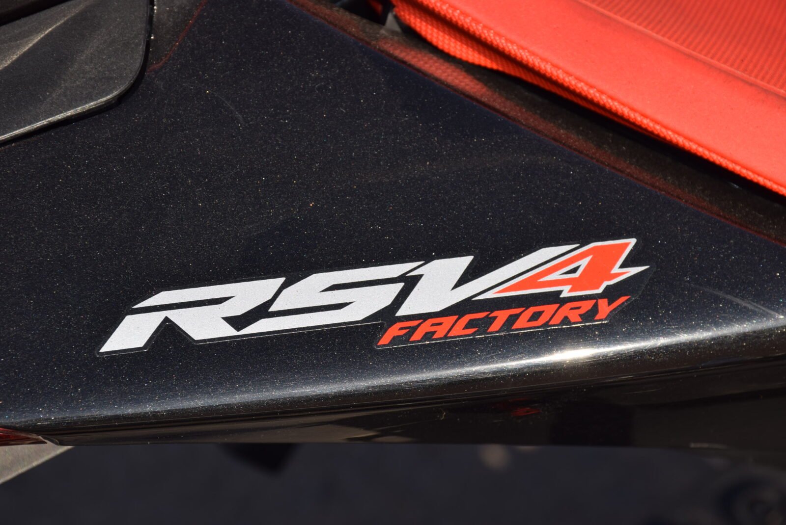 APRILIA RSV4 FACTORY
