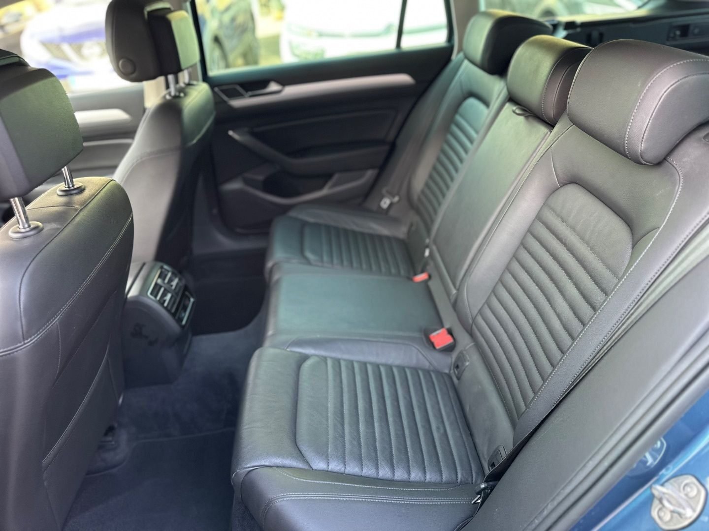 VOLKSWAGEN Passat Variant 2.0TDI Executive DSG