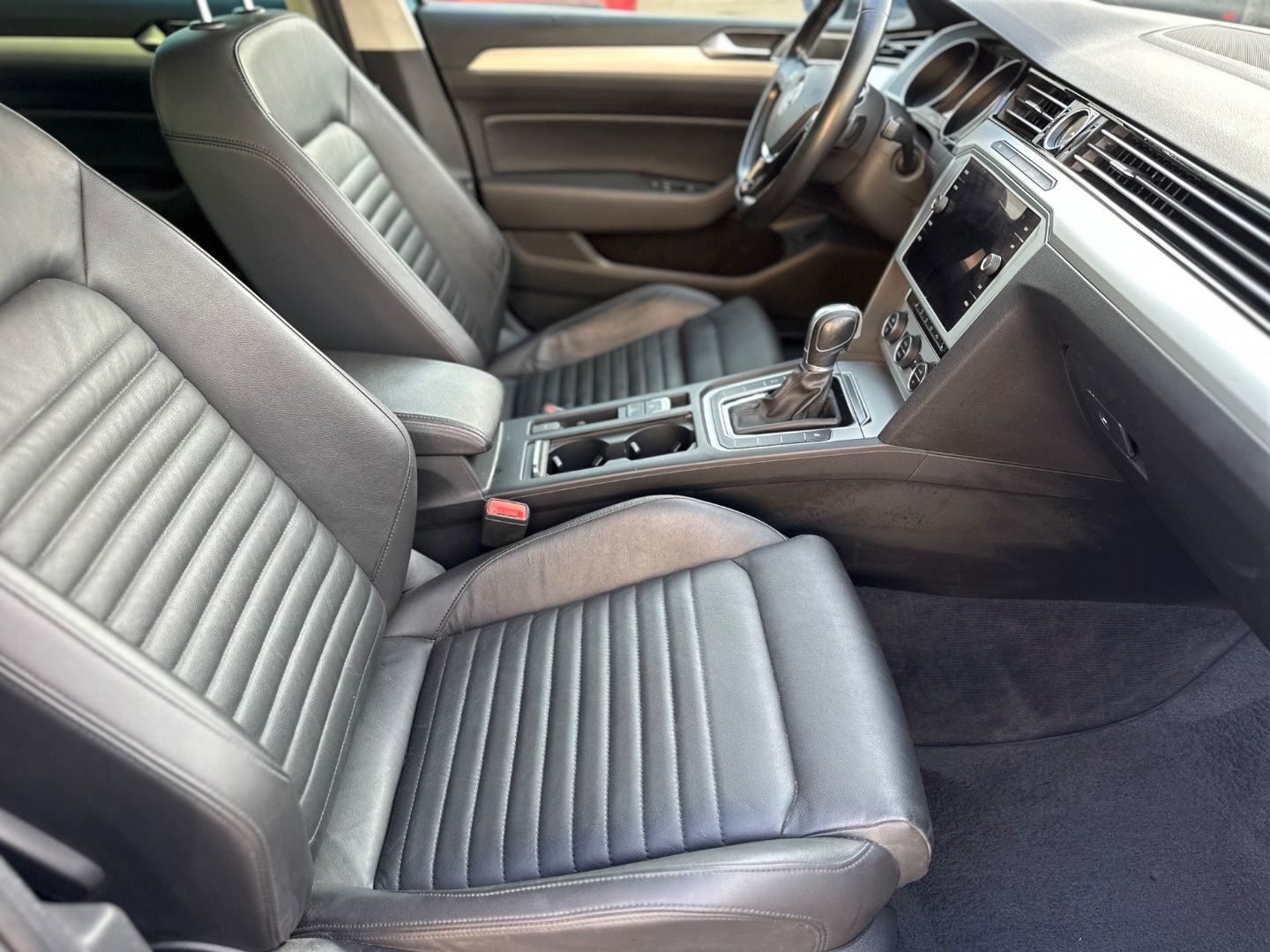 VOLKSWAGEN Passat Variant 2.0TDI Executive DSG