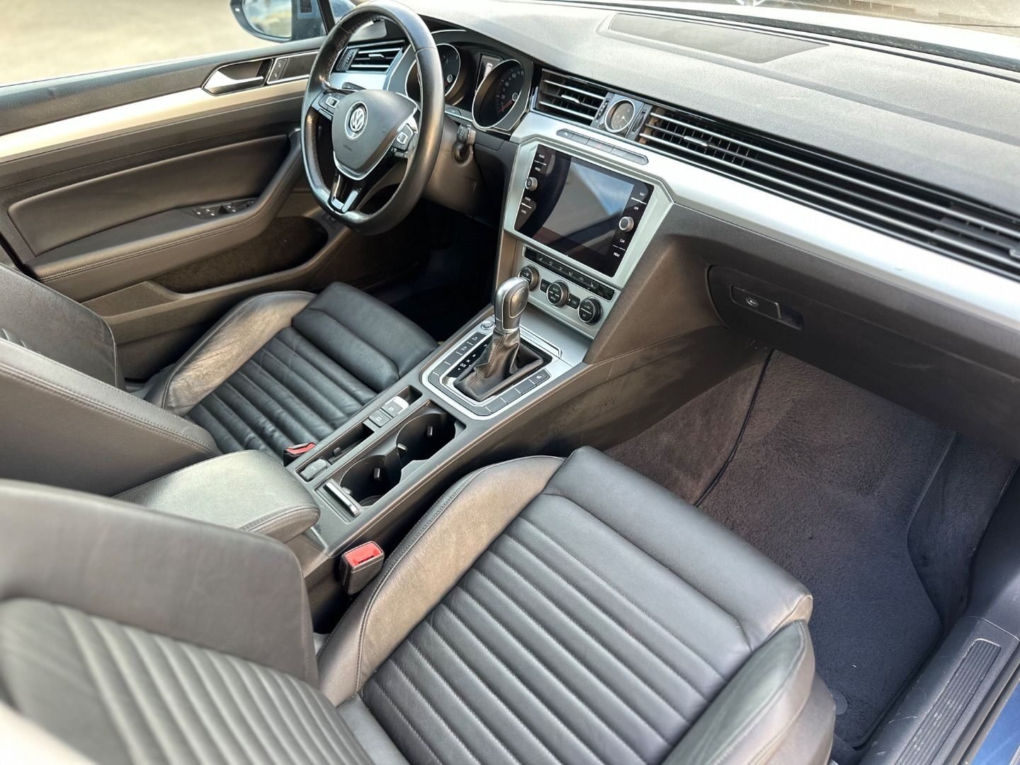 VOLKSWAGEN Passat Variant 2.0TDI Executive DSG