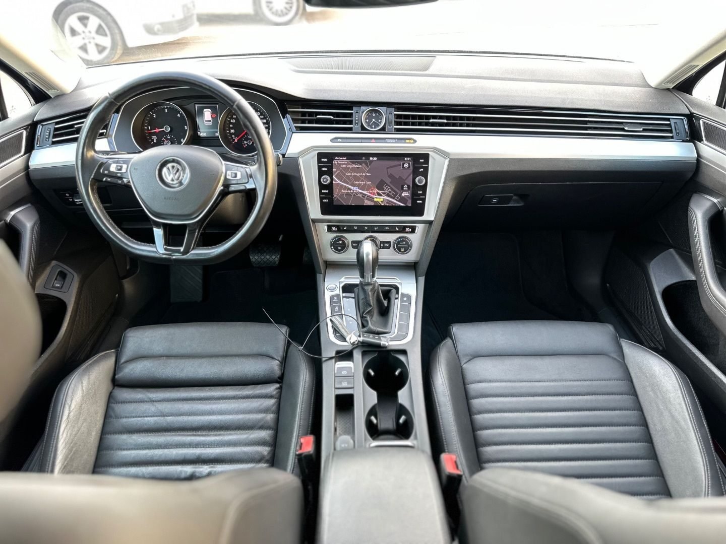 VOLKSWAGEN Passat Variant 2.0TDI Executive DSG