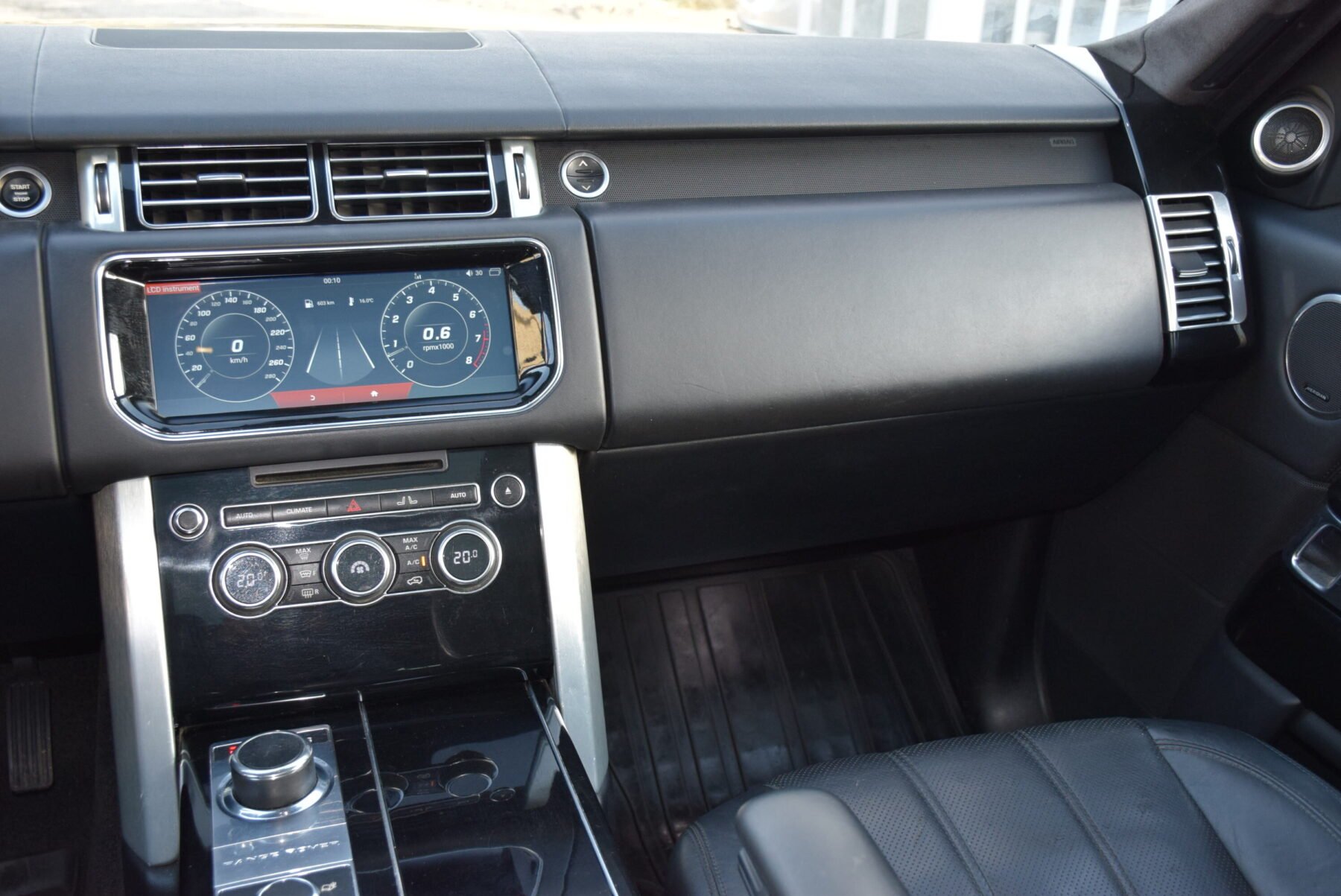 LAND-ROVER RANGE ROVER 3.0TDV6 Vogue