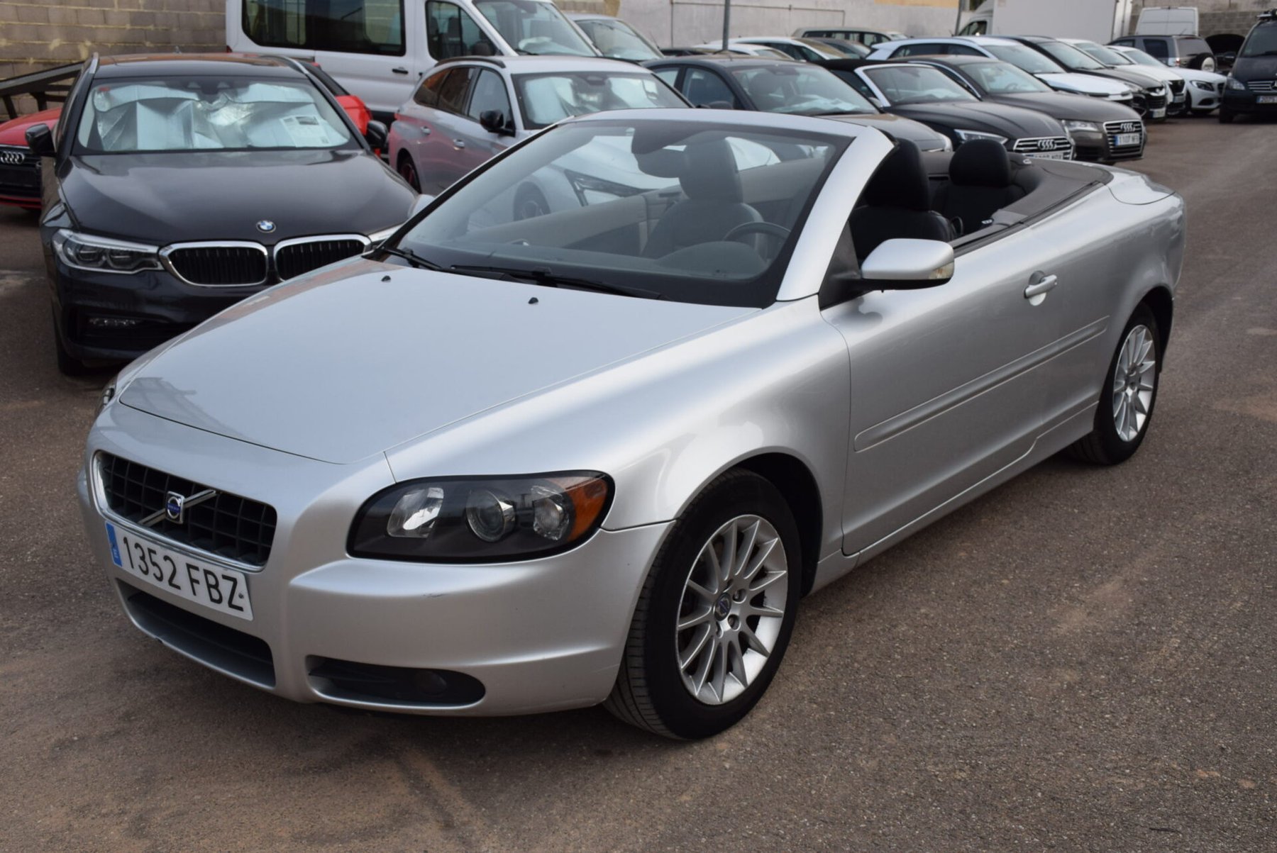 VOLVO C70 2.4 Summum