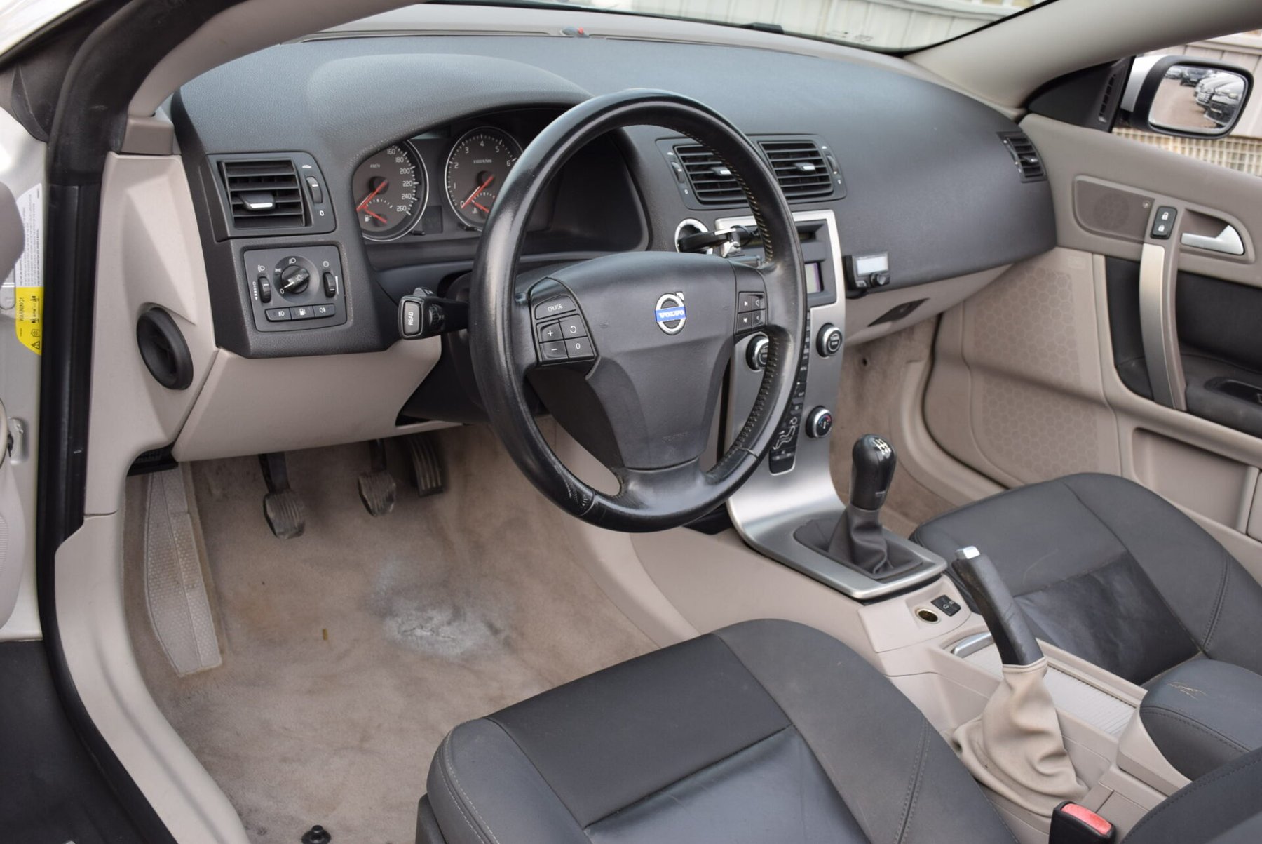VOLVO C70 2.4 Summum