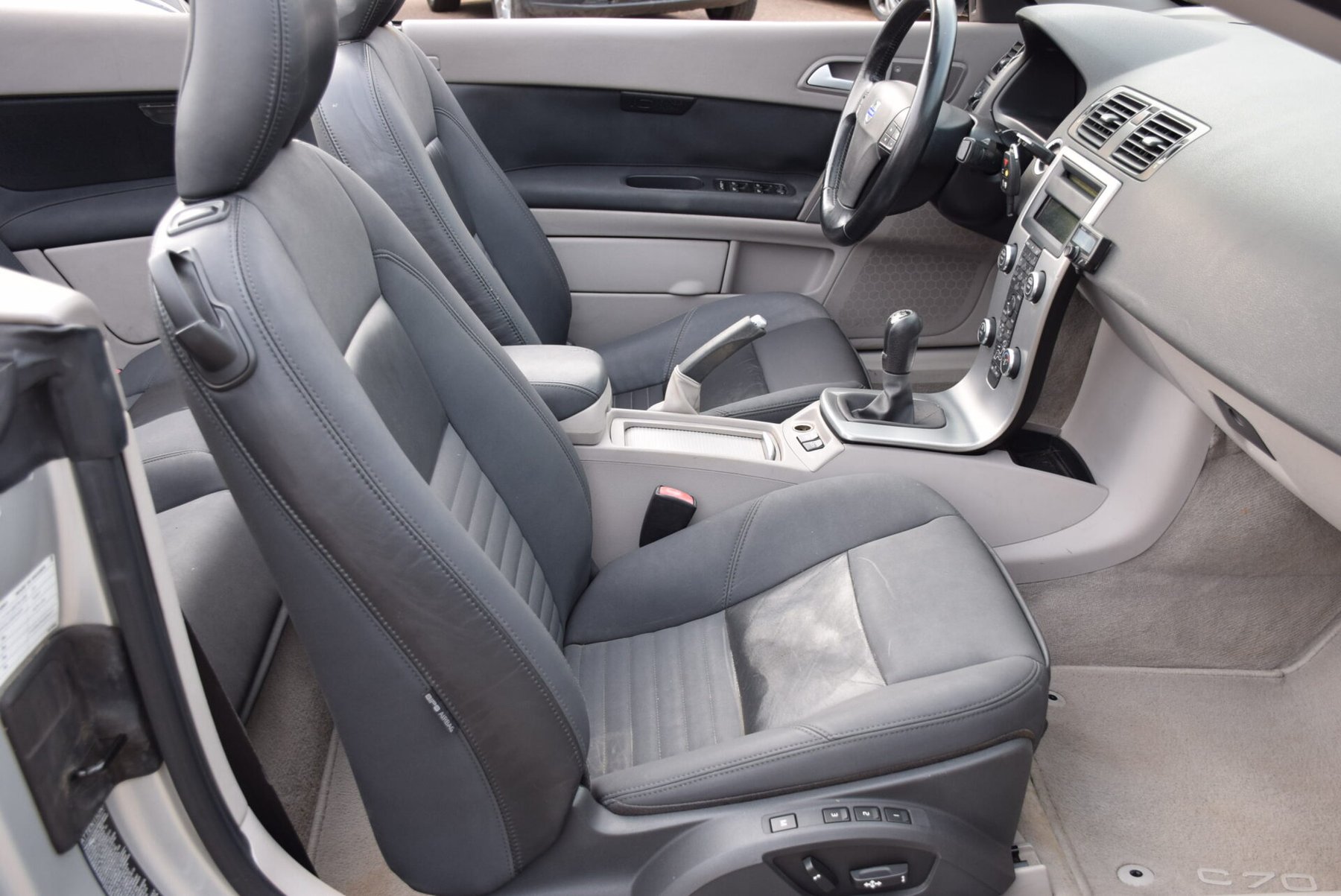 VOLVO C70 2.4 Summum