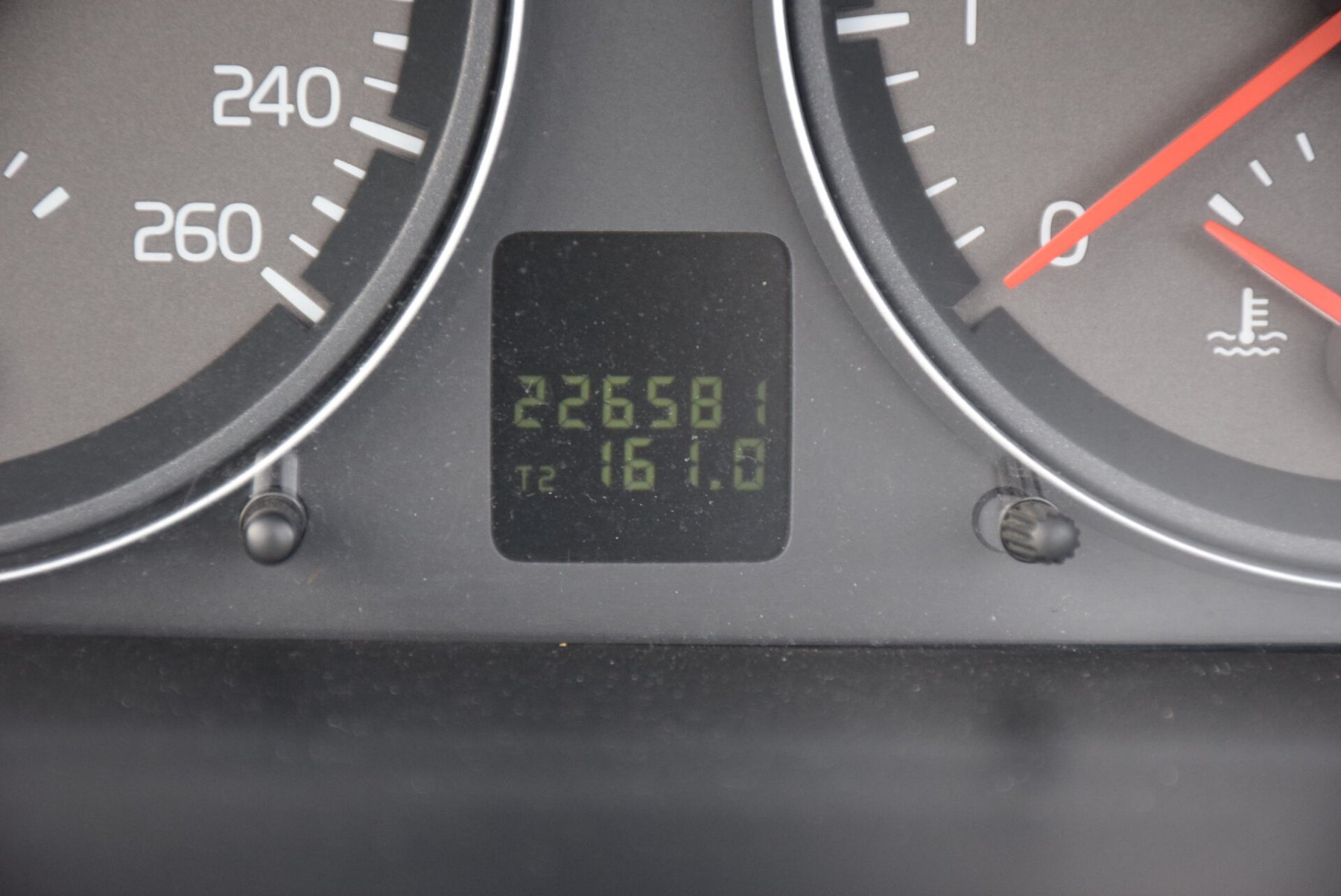 VOLVO C70 2.4 Summum
