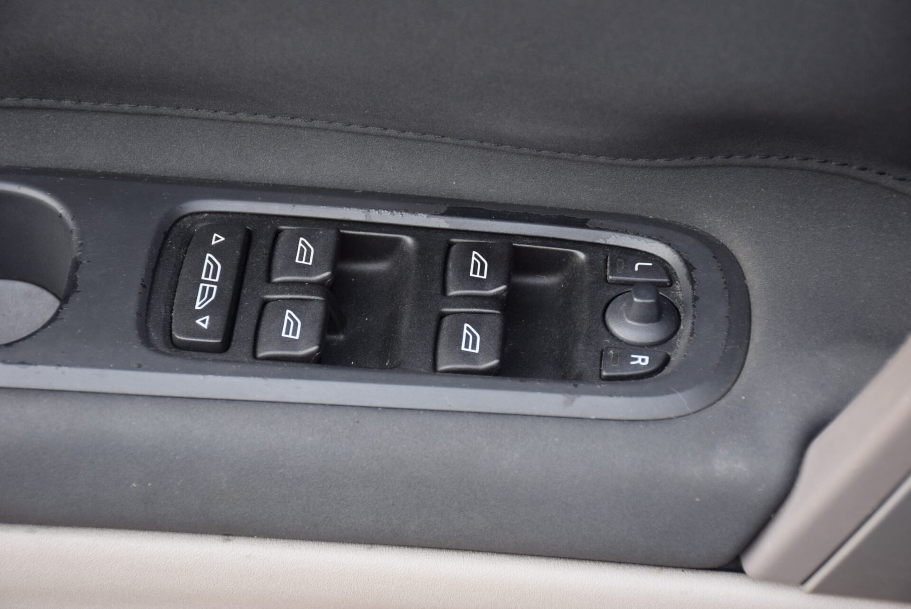 VOLVO C70 2.4 Summum