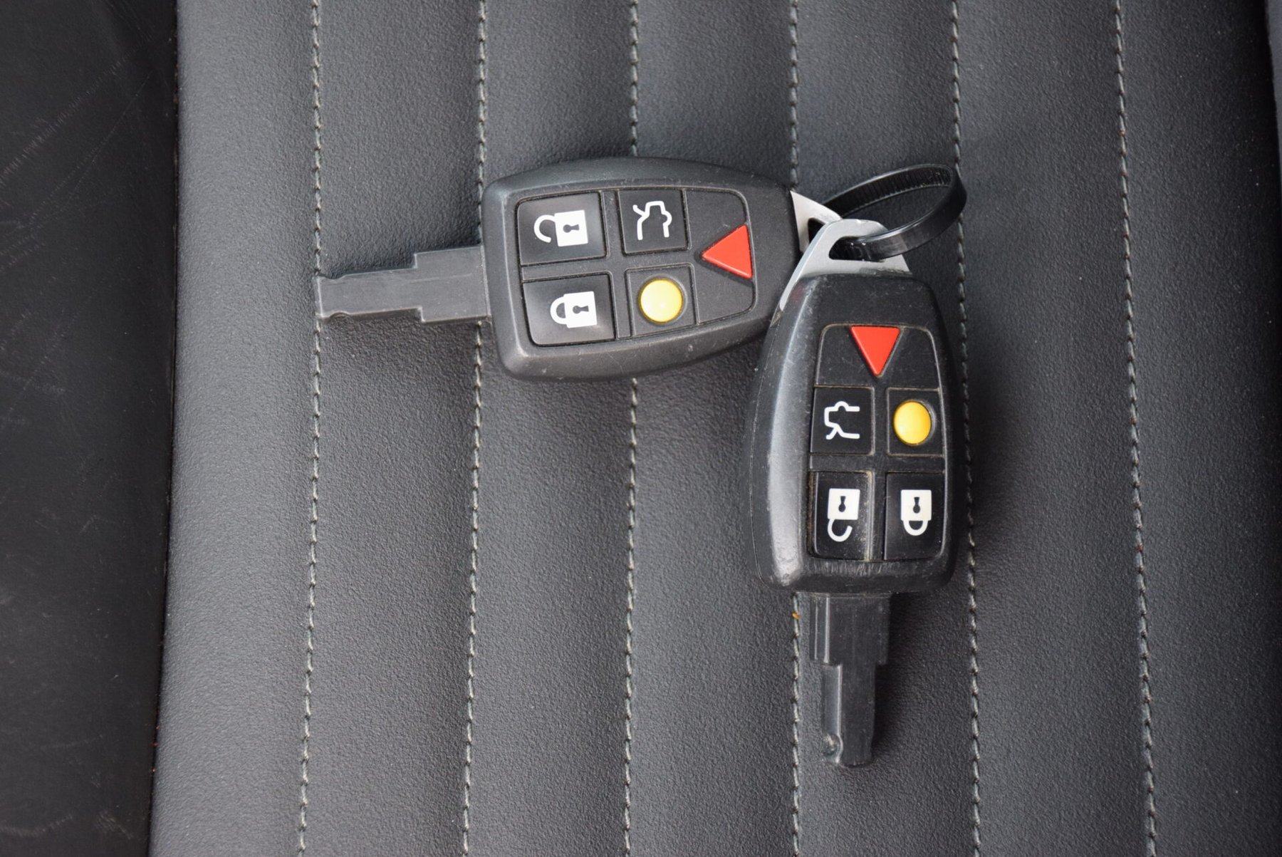 VOLVO C70 2.4 Summum
