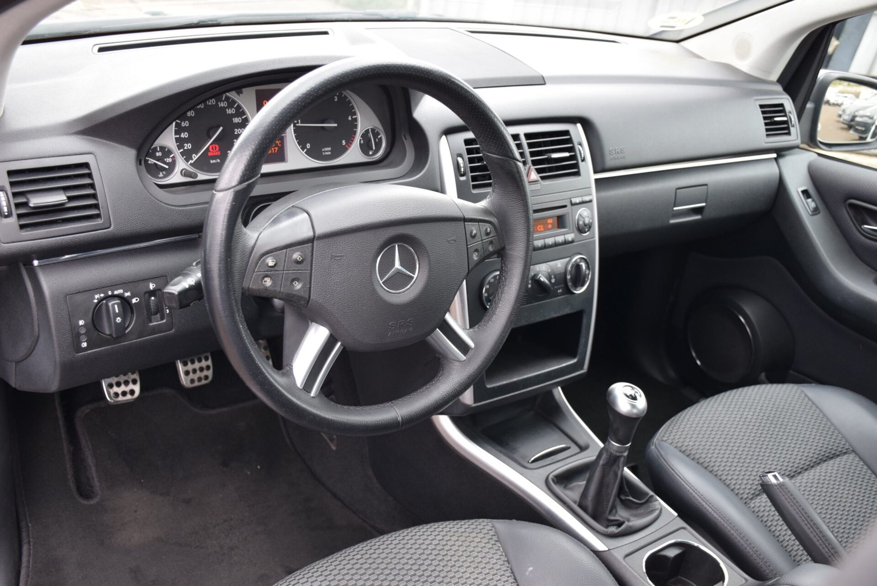 MERCEDES-BENZ Clase B B180CDi