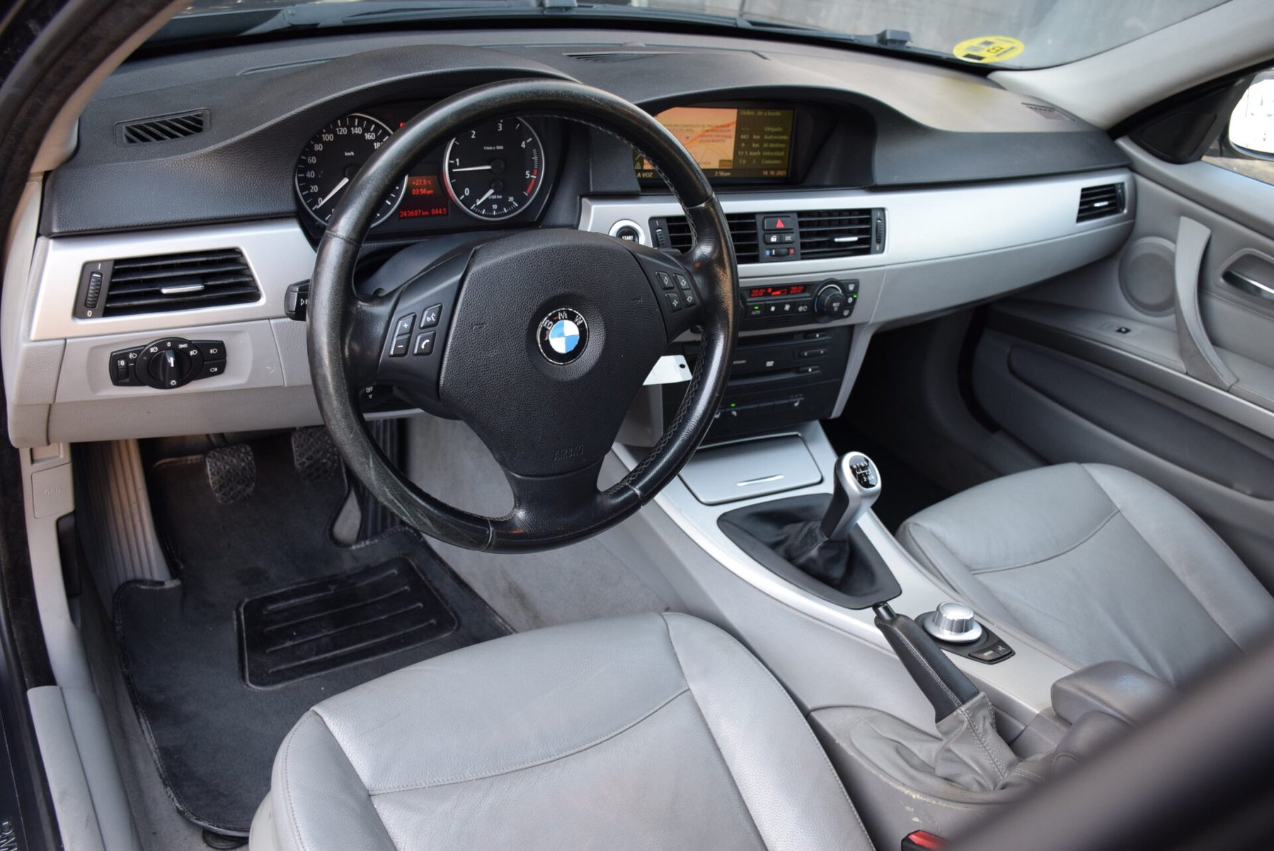 BMW Serie 3 320d E90