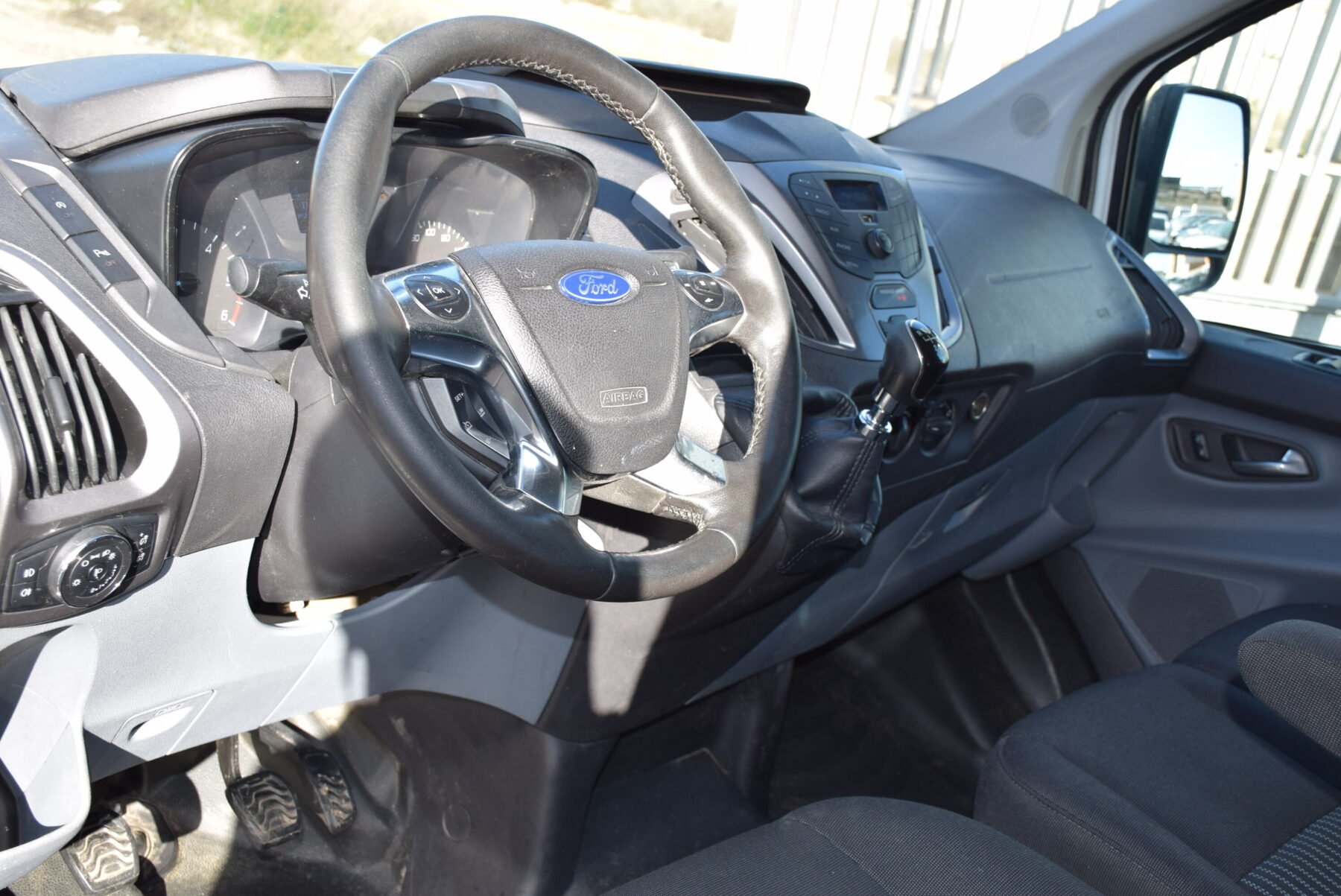 FORD Transit Custom L2 Kombi 2.0TDci 130