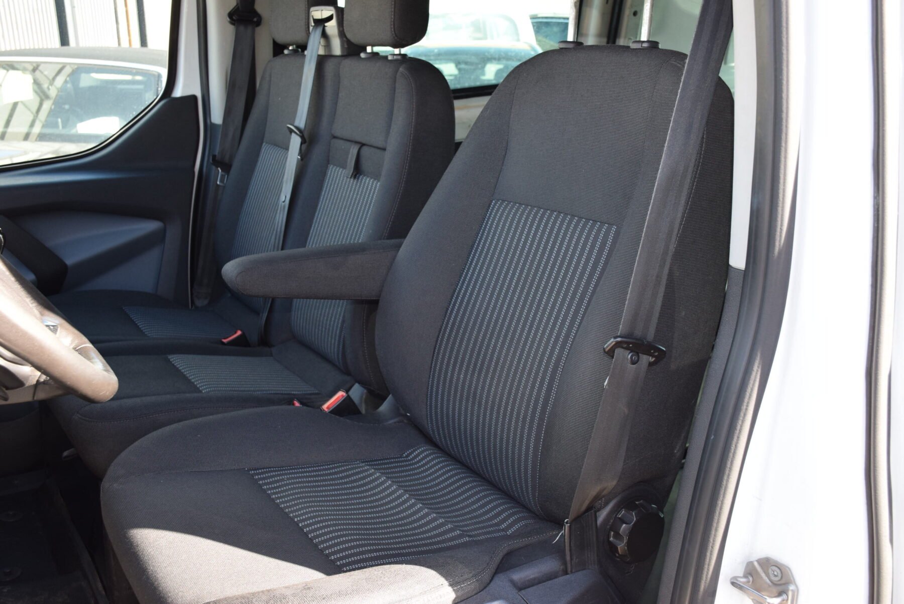 FORD Transit Custom L2 Kombi 2.0TDci 130