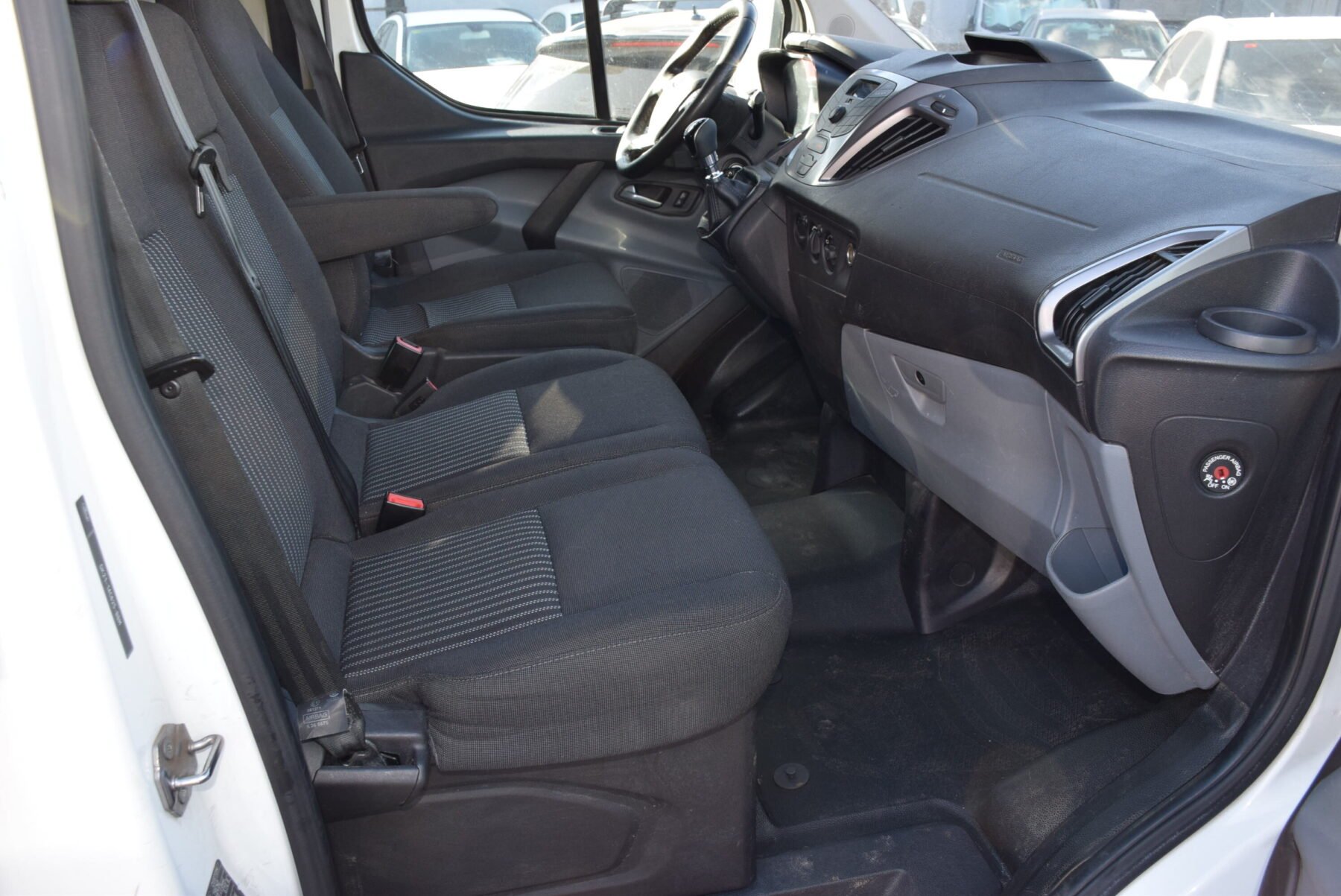 FORD Transit Custom L2 Kombi 2.0TDci 130