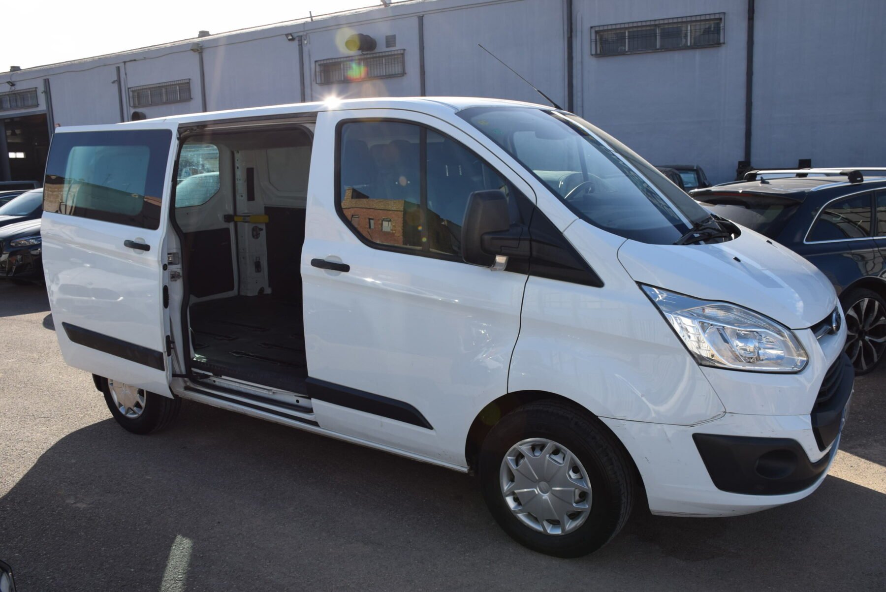 FORD Transit Custom L2 Kombi 2.0TDci 130