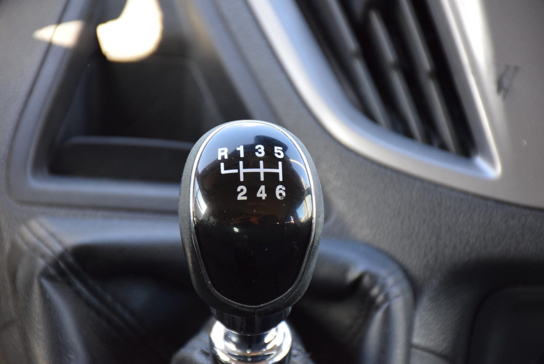 FORD Transit Custom L2 Kombi 2.0TDci 130