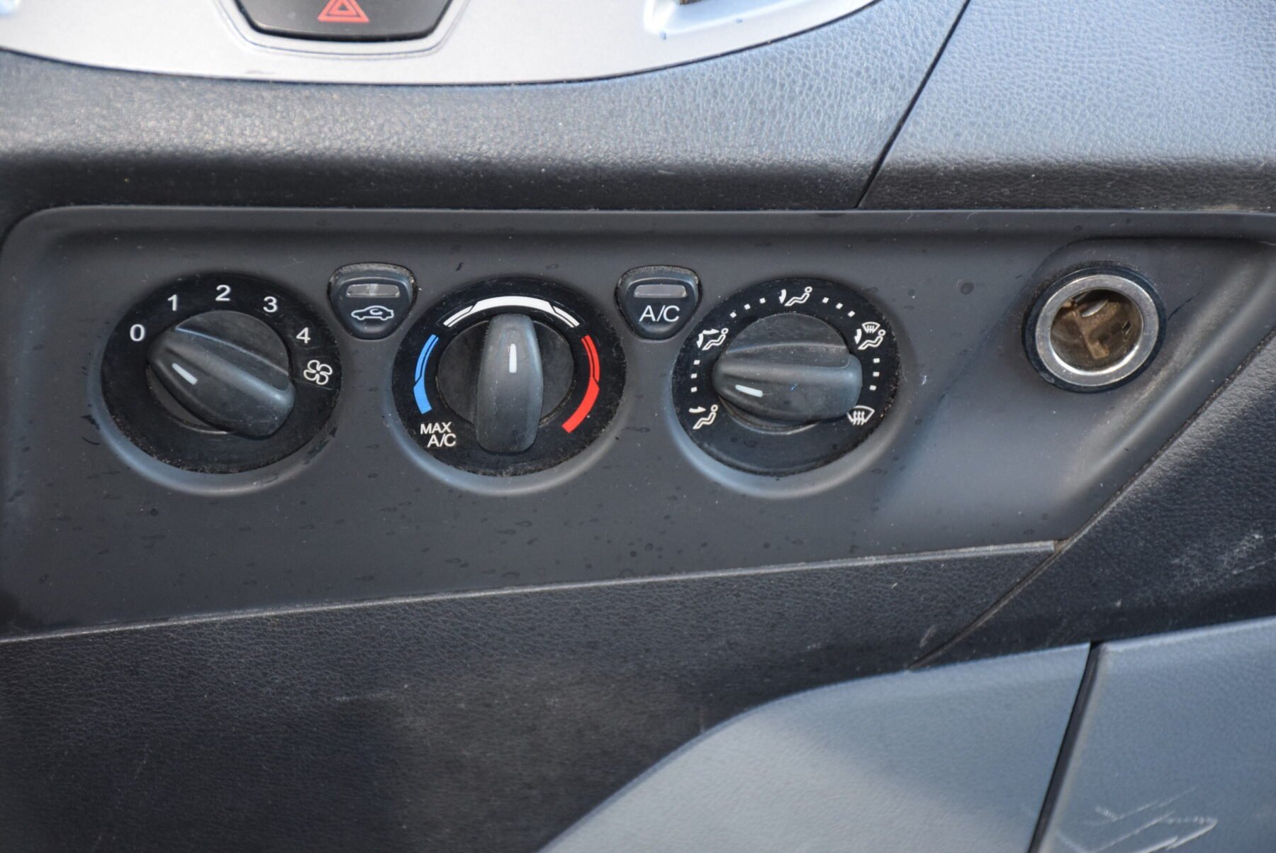 FORD Transit Custom L2 Kombi 2.0TDci 130