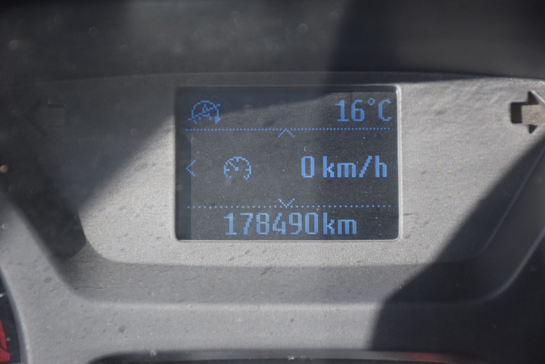 FORD Transit Custom L2 Kombi 2.0TDci 130