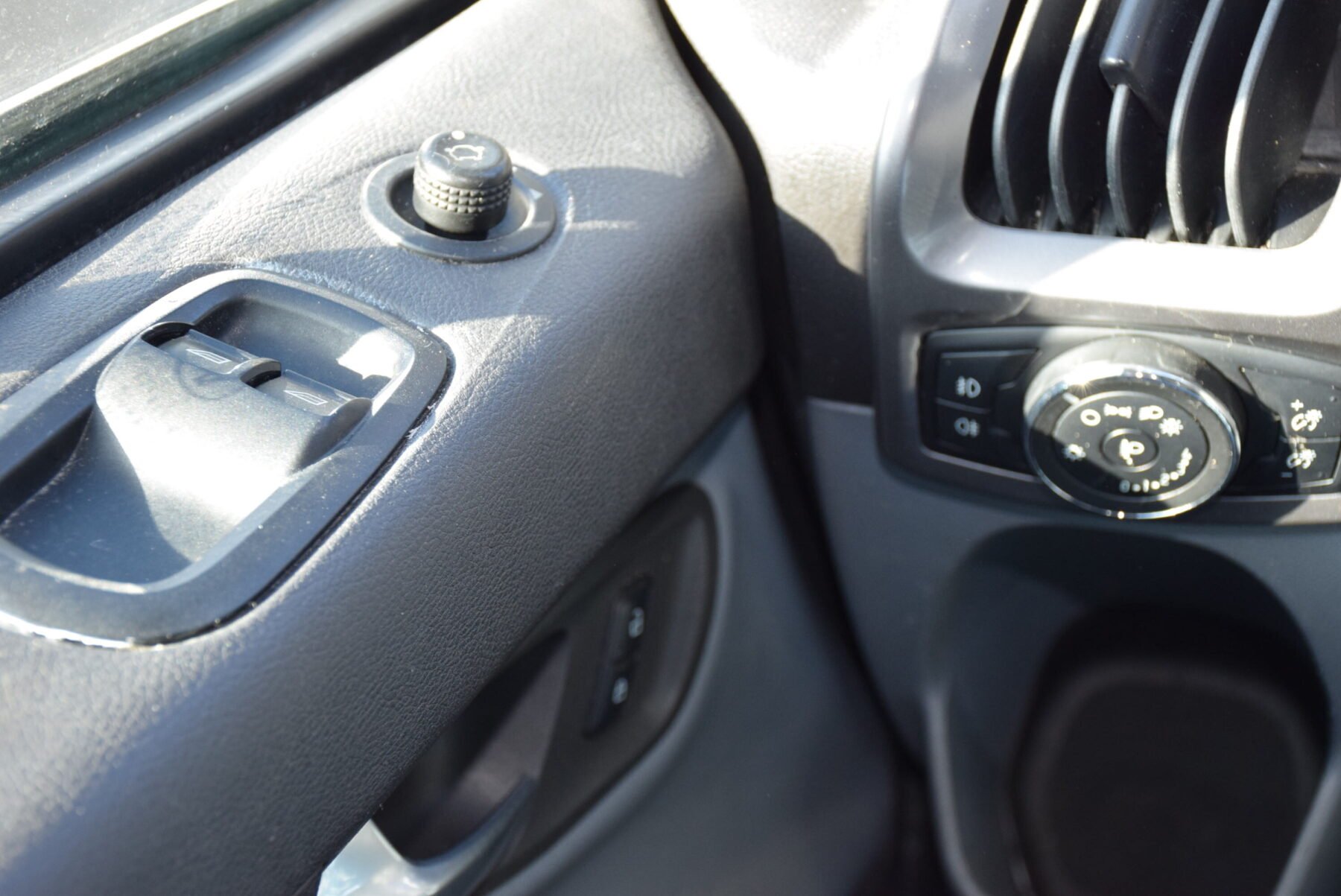 FORD Transit Custom L2 Kombi 2.0TDci 130