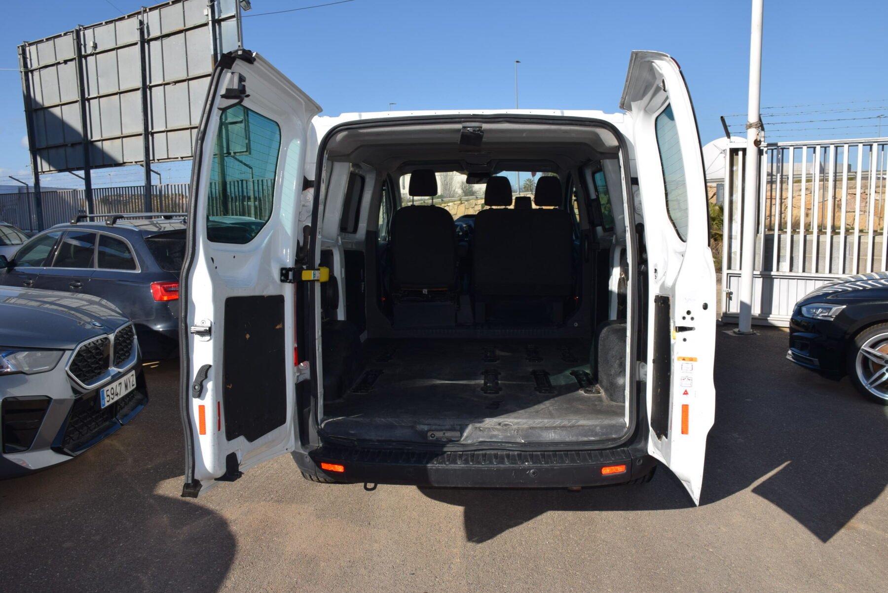 FORD Transit Custom L2 Kombi 2.0TDci 130