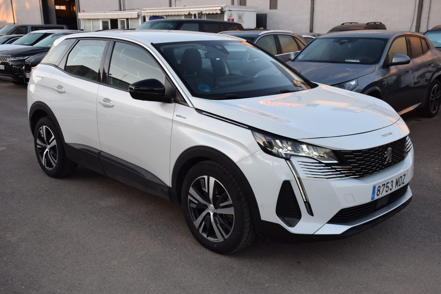 PEUGEOT 3008 HYBRID 225 eEAT8 