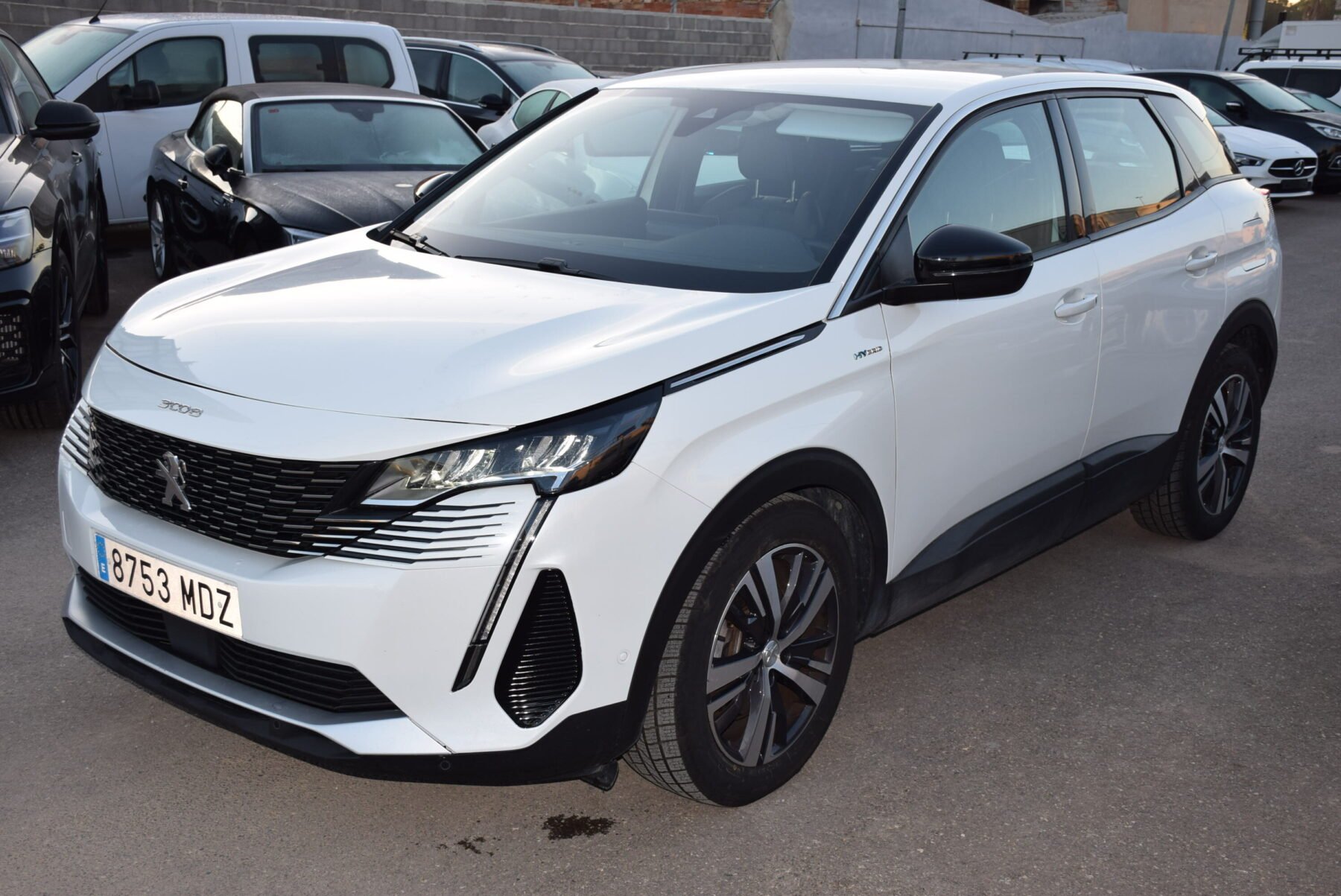 PEUGEOT 3008 HYBRID 225 eEAT8 
