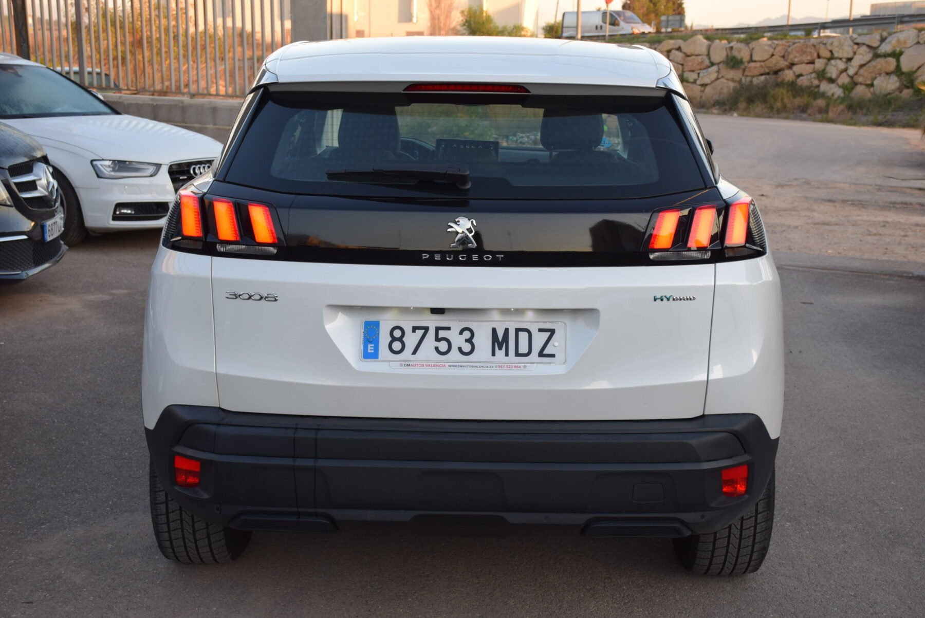 PEUGEOT 3008 HYBRID 225 eEAT8 