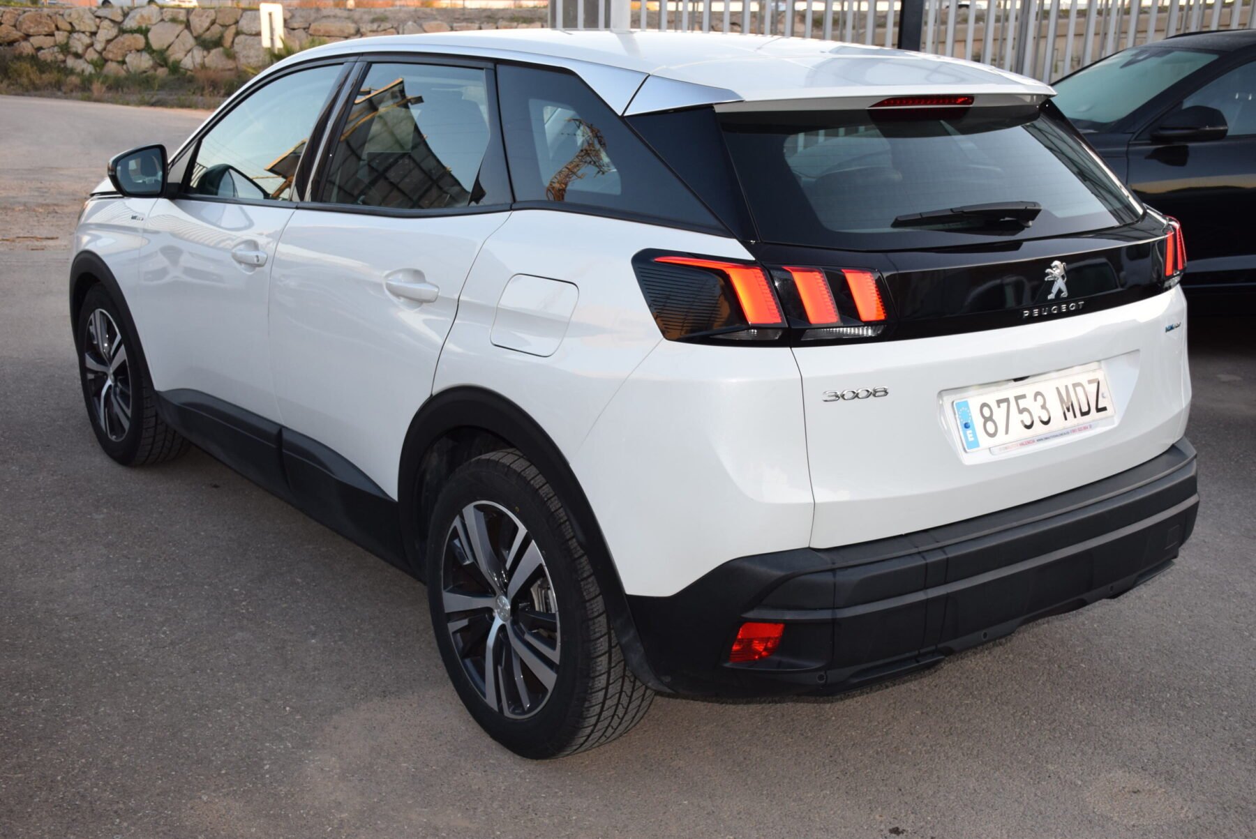 PEUGEOT 3008 HYBRID 225 eEAT8 
