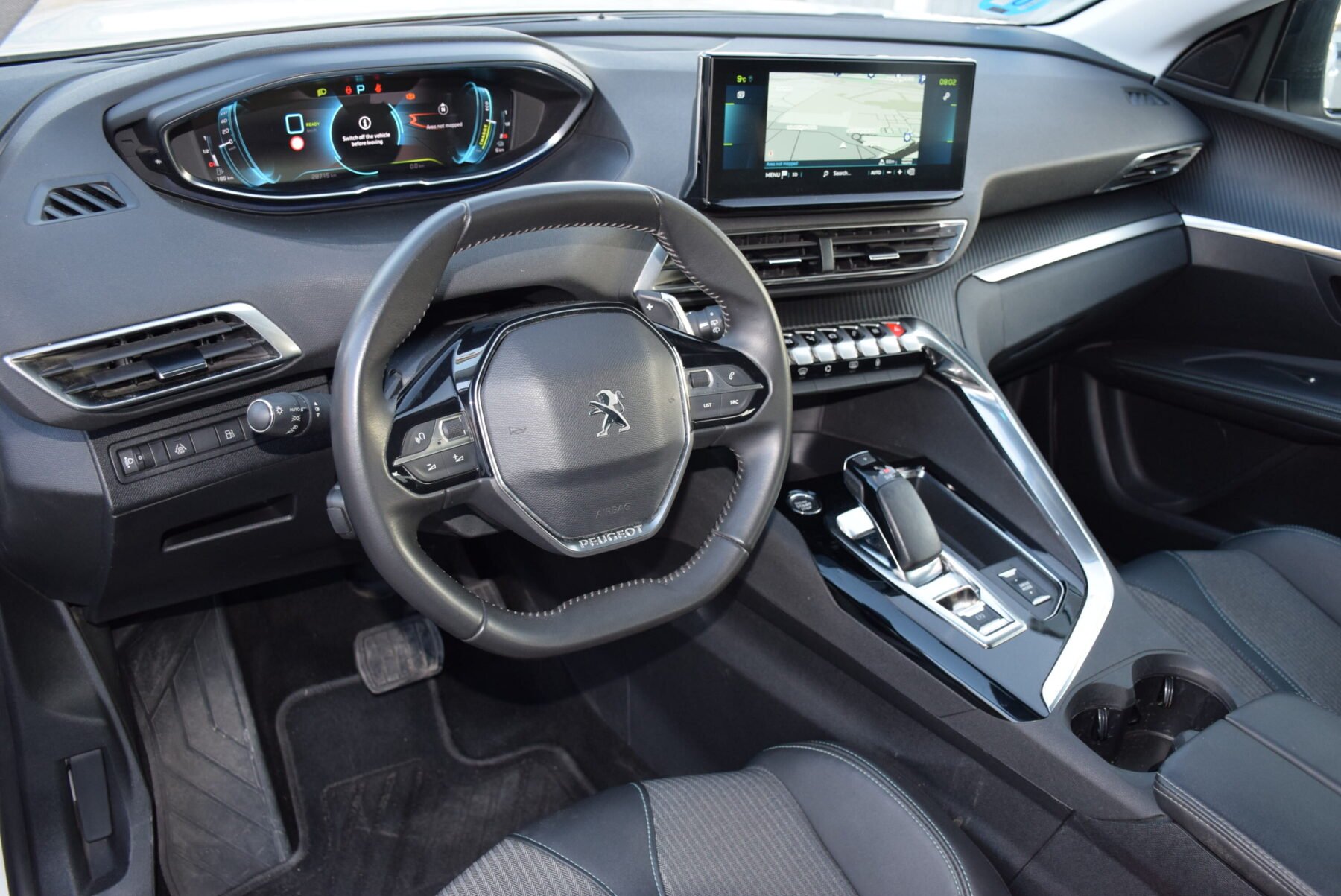 PEUGEOT 3008 HYBRID 225 eEAT8 