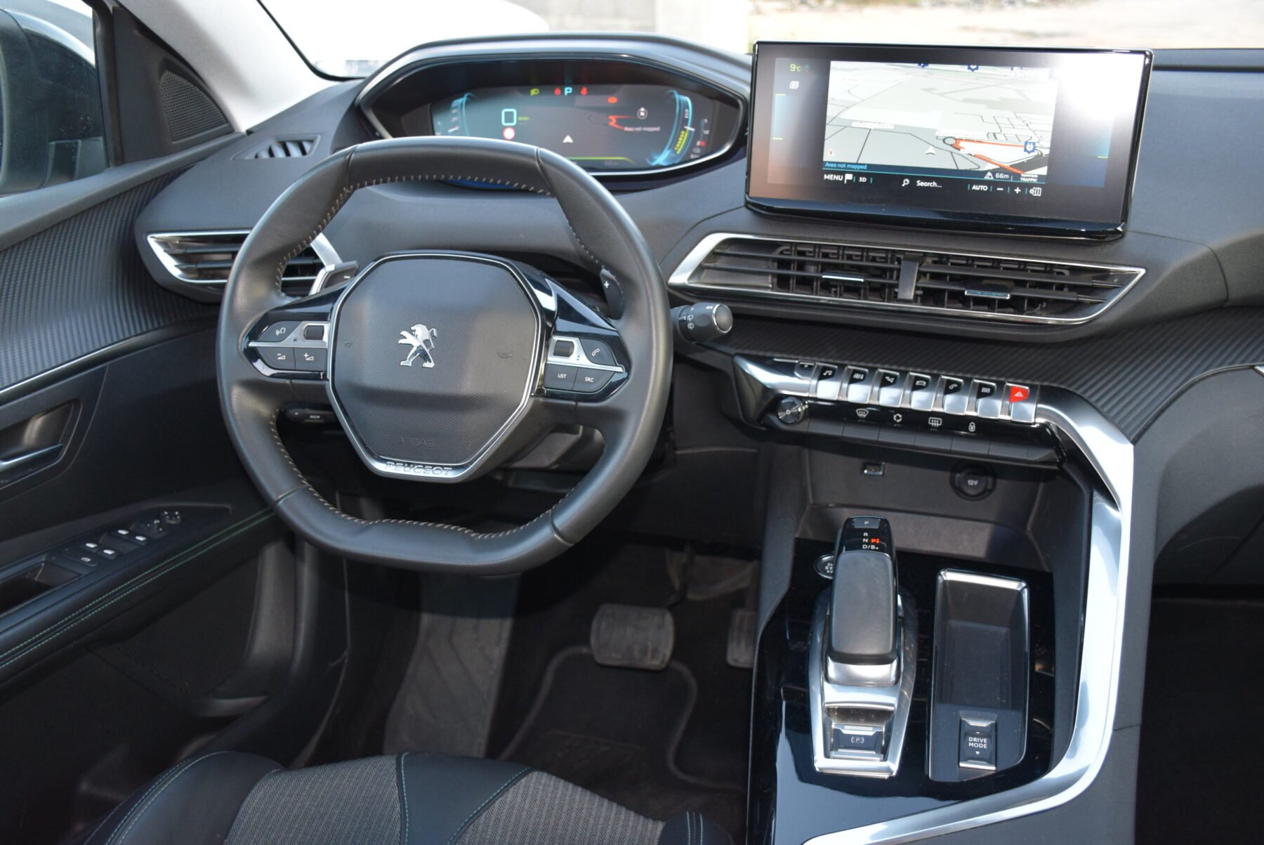 PEUGEOT 3008 HYBRID 225 eEAT8 