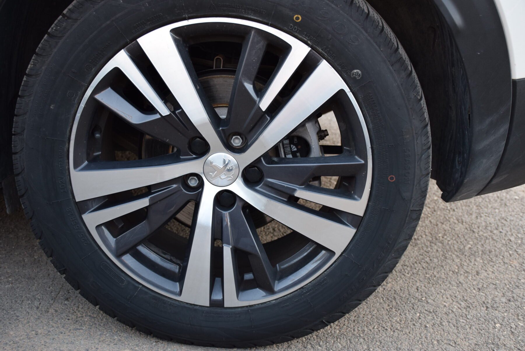 PEUGEOT 3008 HYBRID 225 eEAT8 