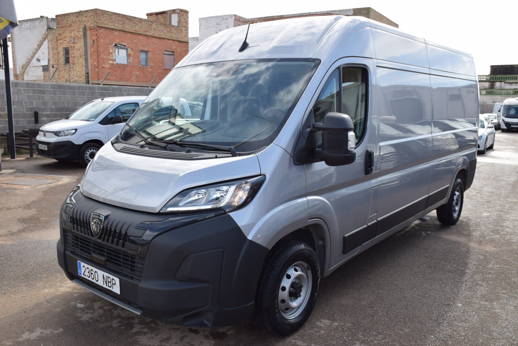 PEUGEOT Boxer Furgon L3H2 140