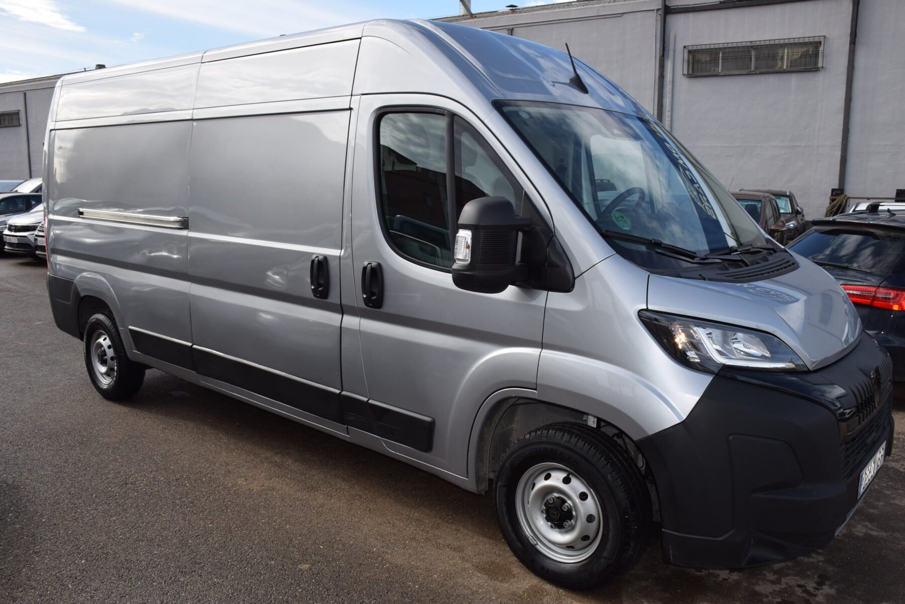 PEUGEOT Boxer Furgon L3H2 140