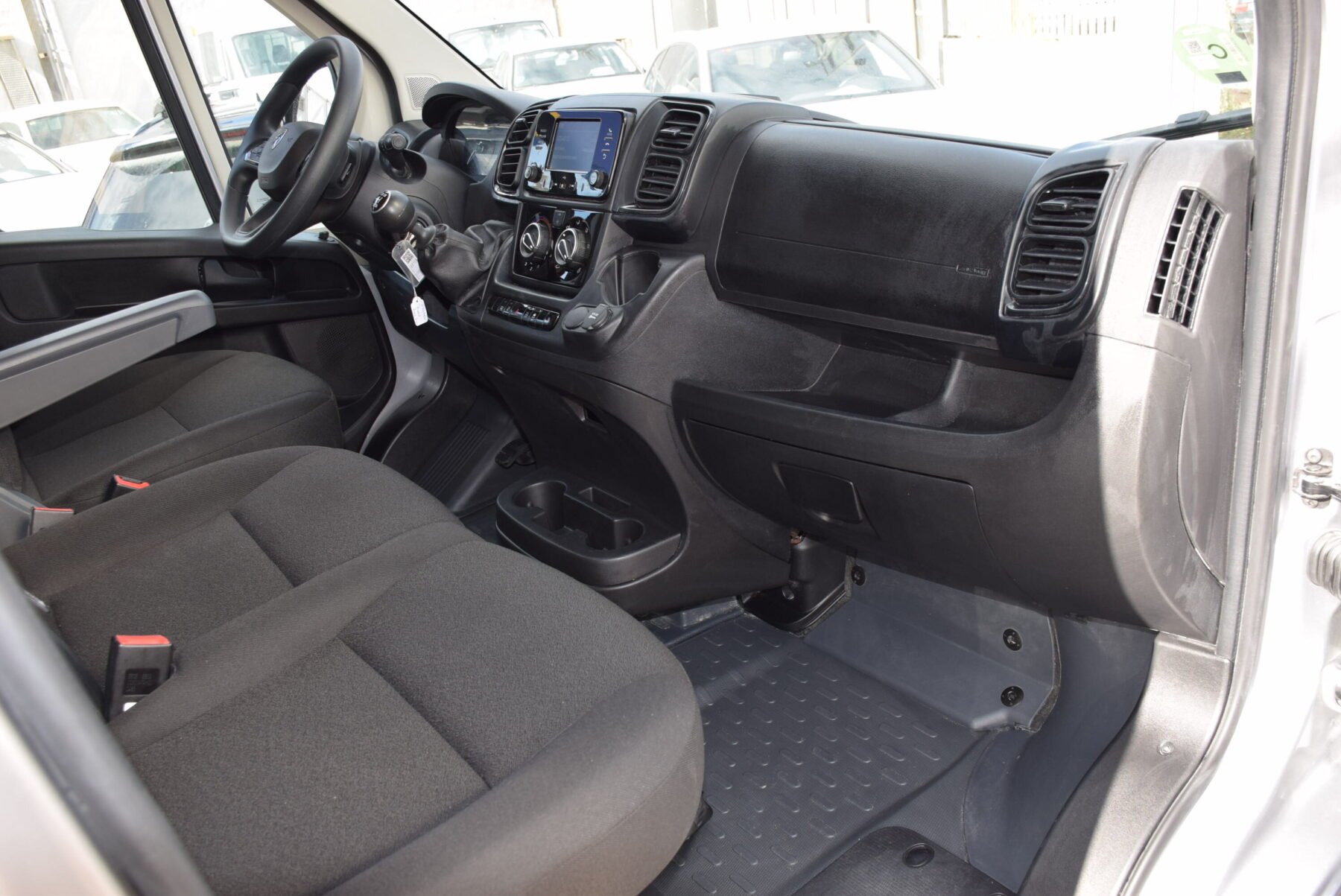 PEUGEOT Boxer Furgon L3H2 140