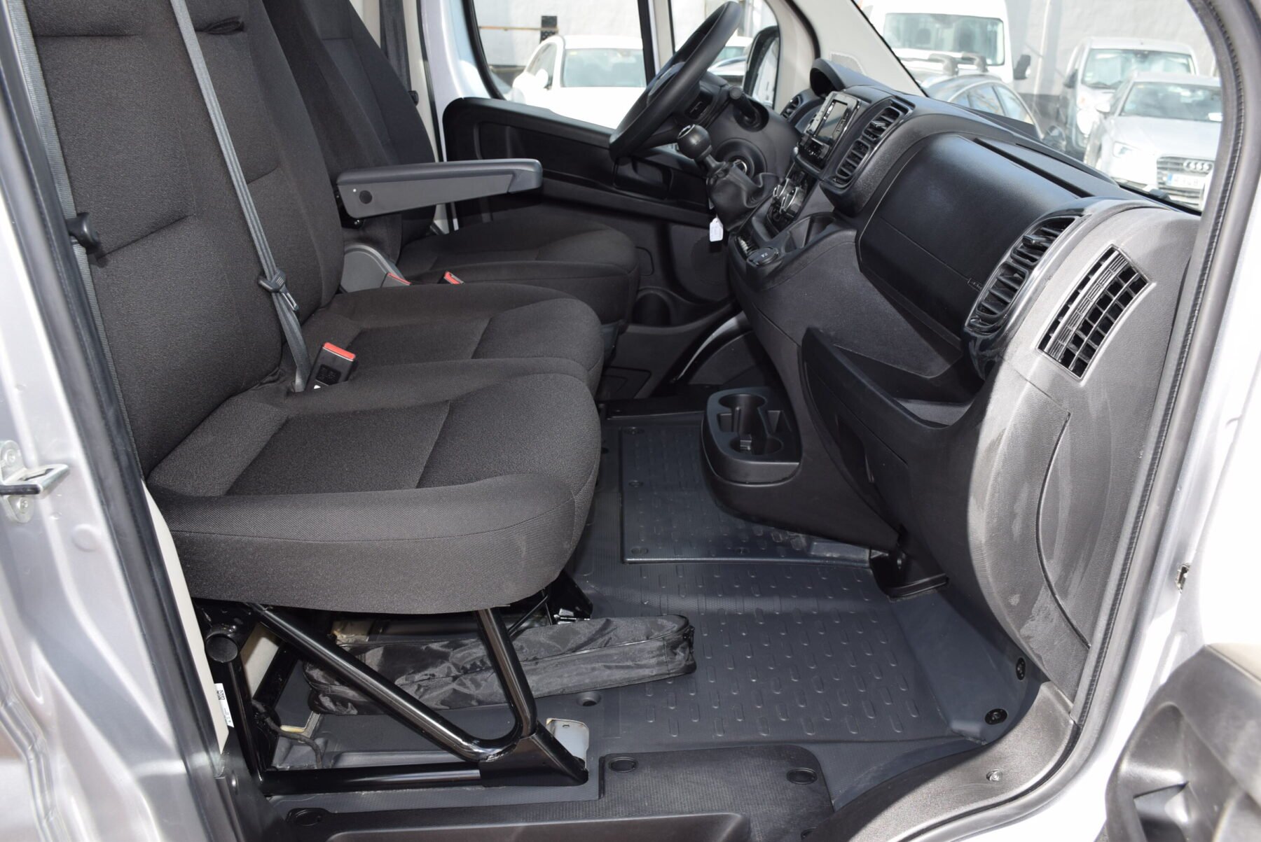 PEUGEOT Boxer Furgon L3H2 140