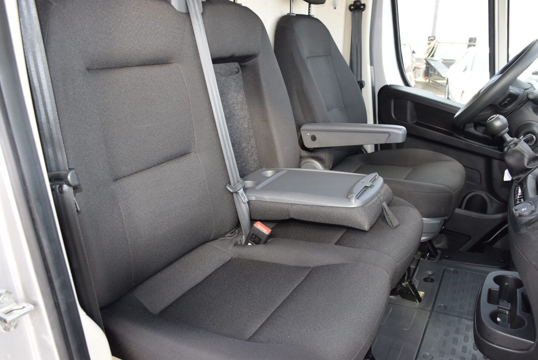 PEUGEOT Boxer Furgon L3H2 140