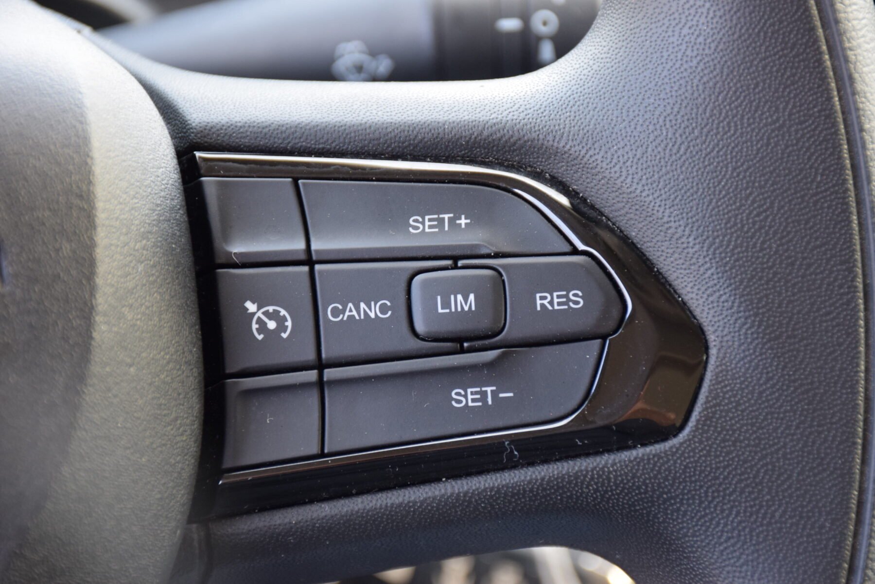 PEUGEOT Boxer Furgon L3H2 140