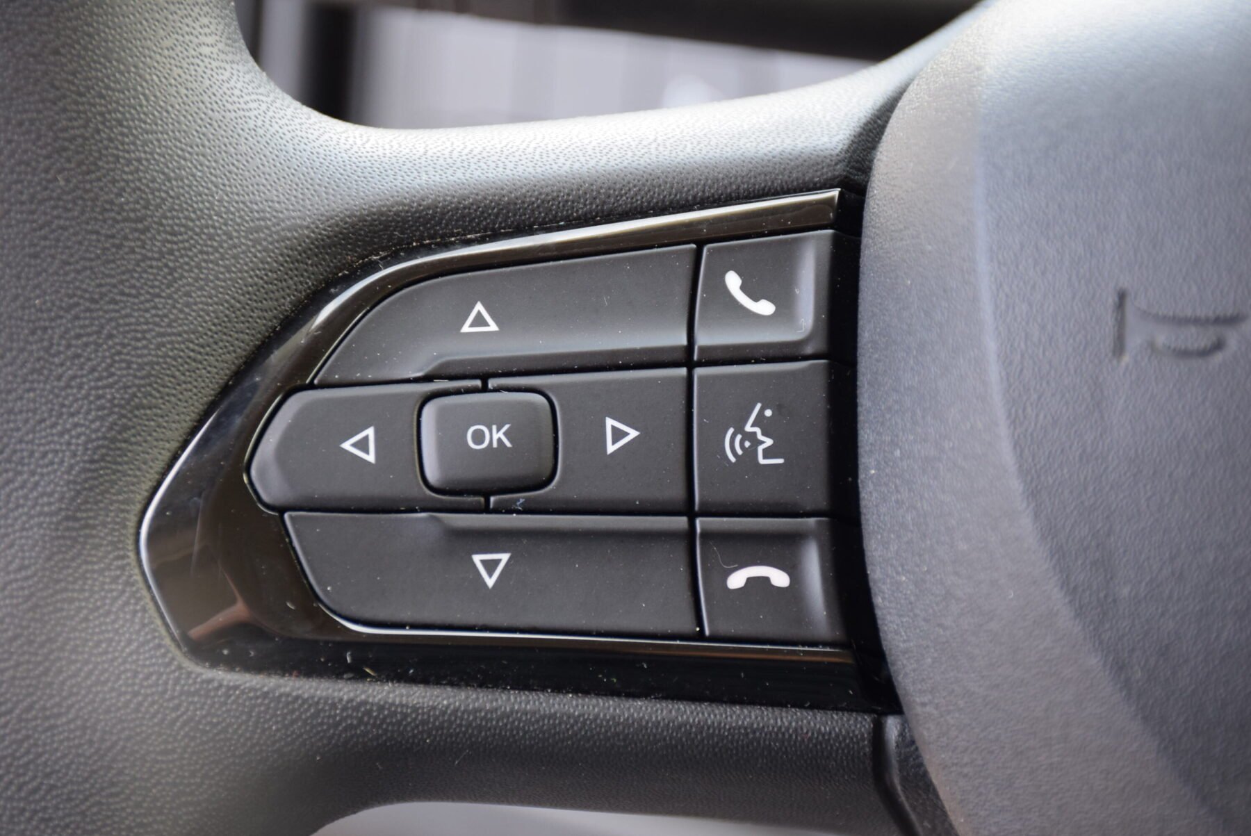 PEUGEOT Boxer Furgon L3H2 140