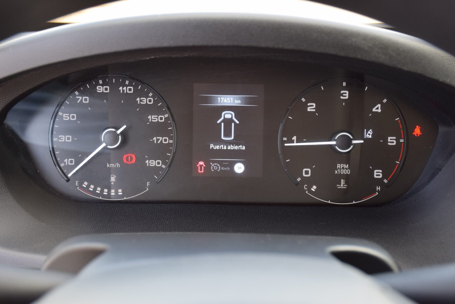 PEUGEOT Boxer Furgon L3H2 140