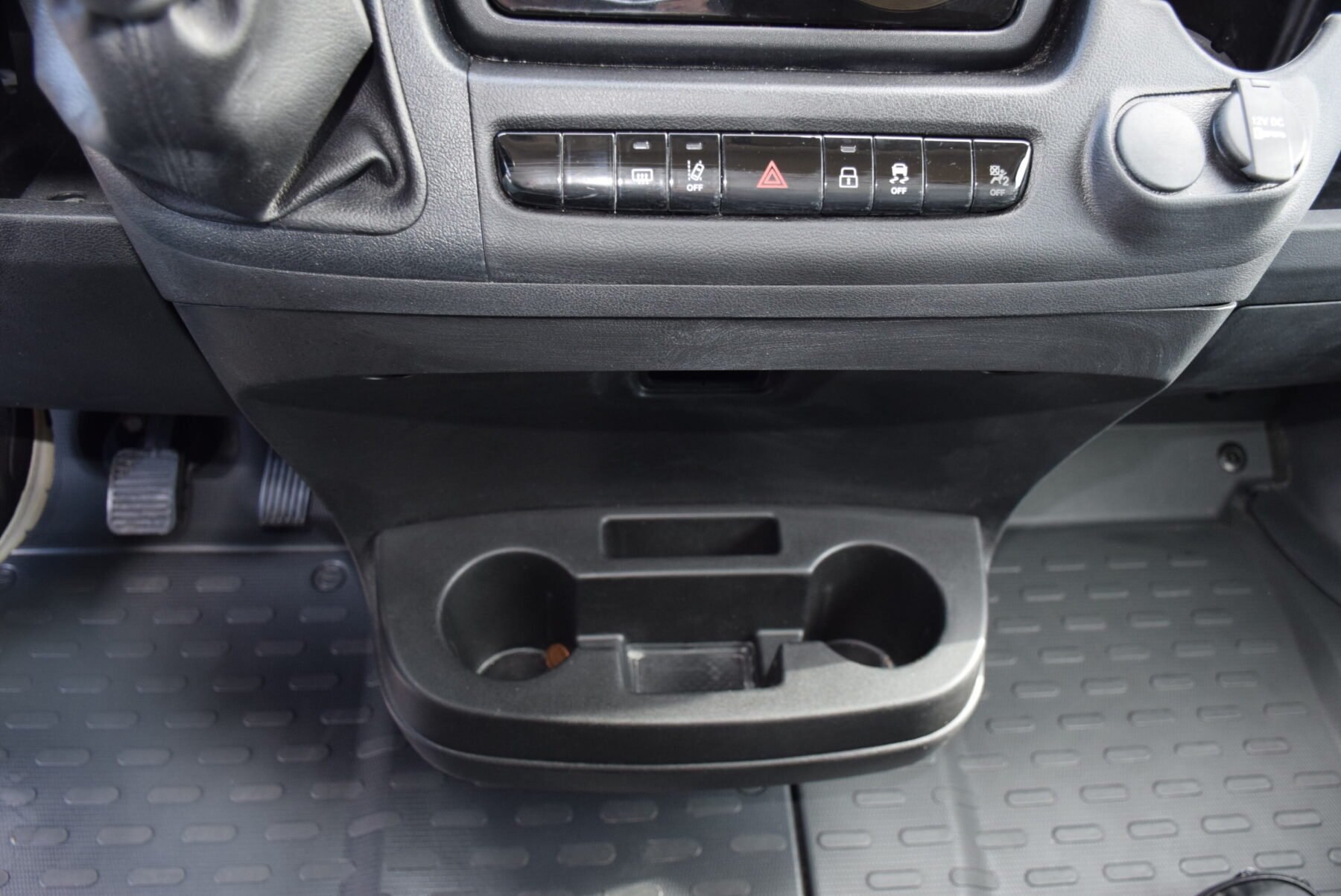 PEUGEOT Boxer Furgon L3H2 140