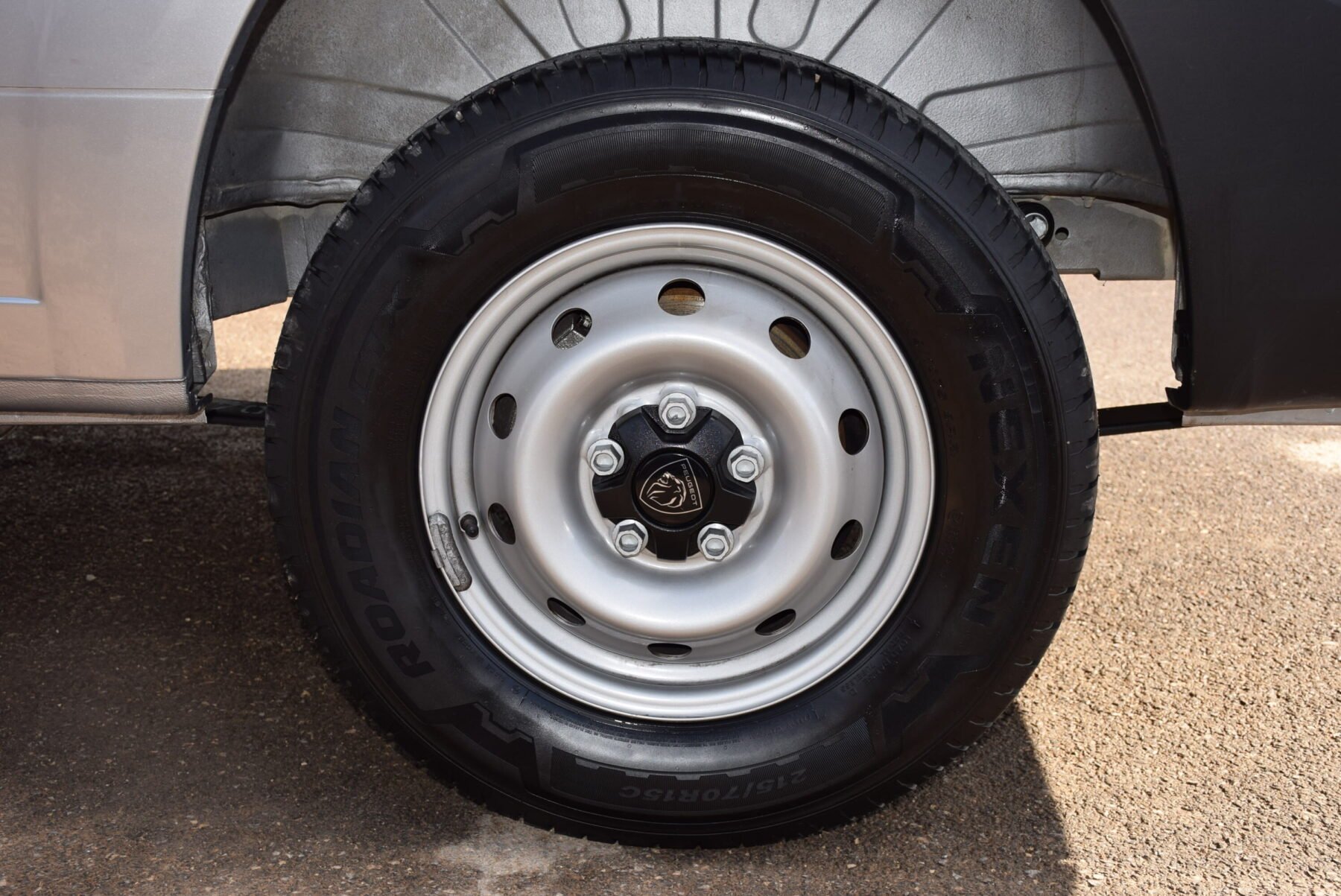 PEUGEOT Boxer Furgon L3H2 140