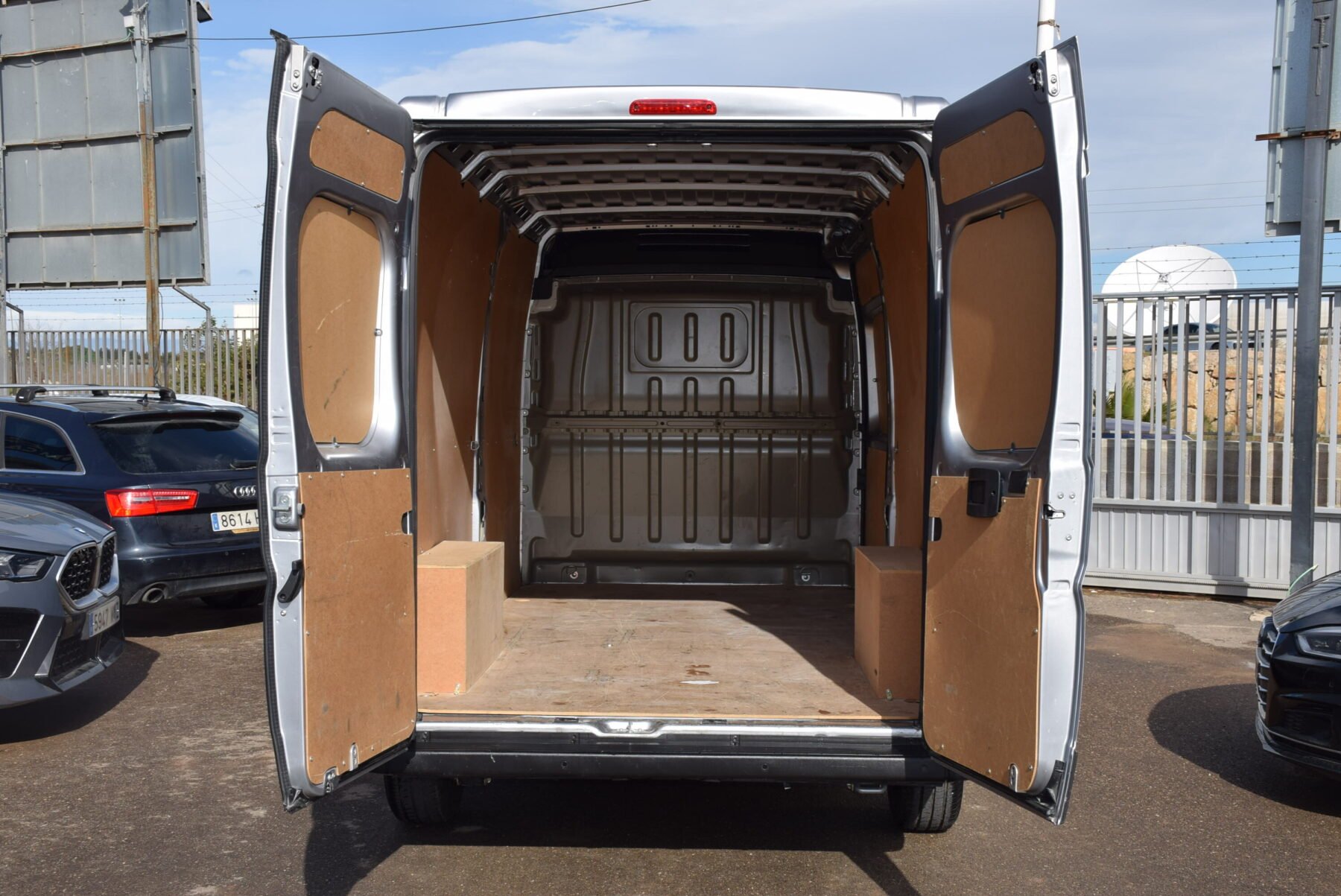 PEUGEOT Boxer Furgon L3H2 140