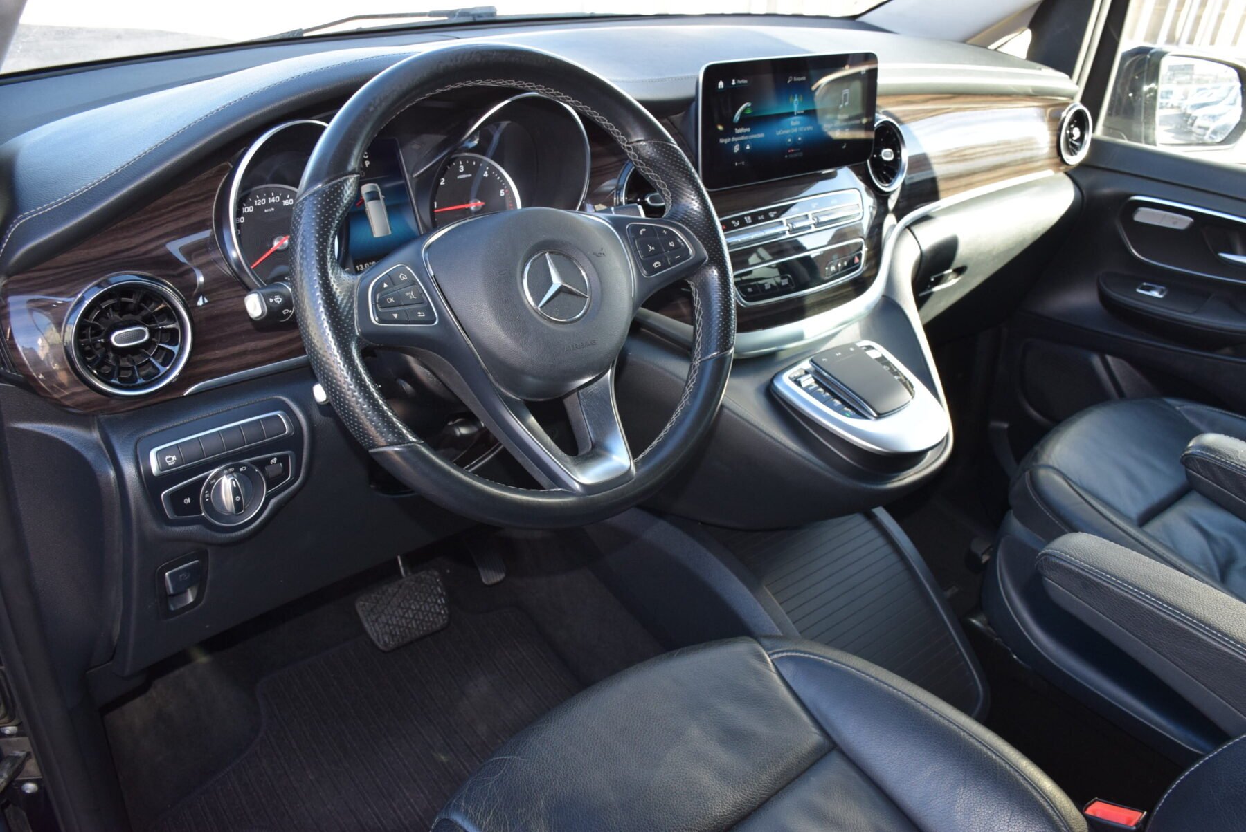 MERCEDES-BENZ Clase V V250d Avantgarde Largo