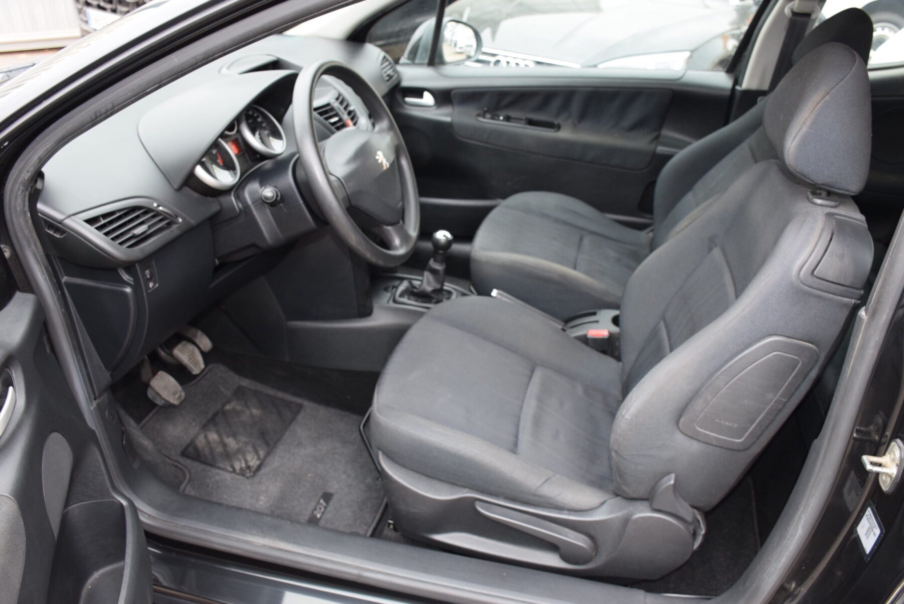 PEUGEOT 207 1.4 Urban