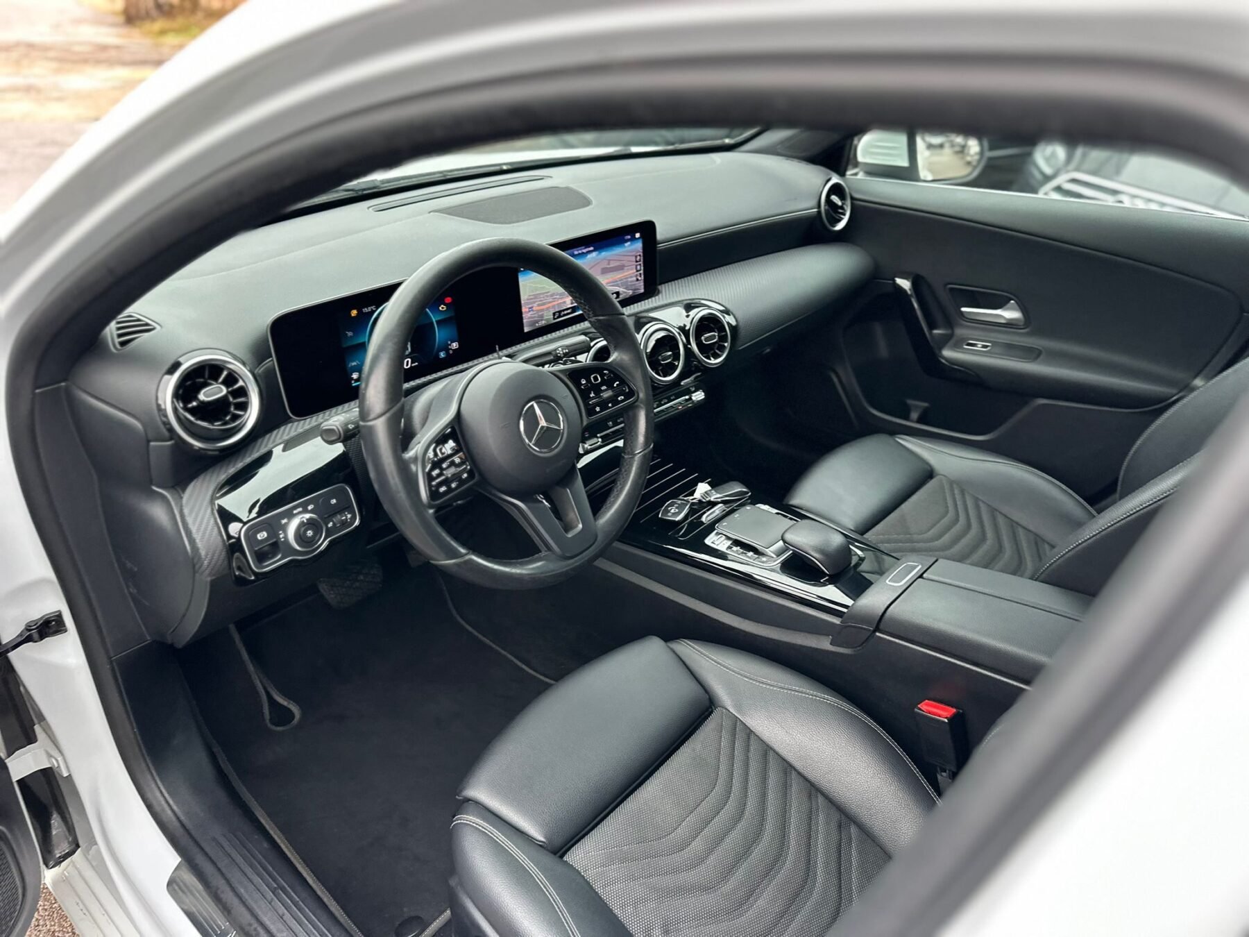 MERCEDES-BENZ Clase A A 180d Sedan