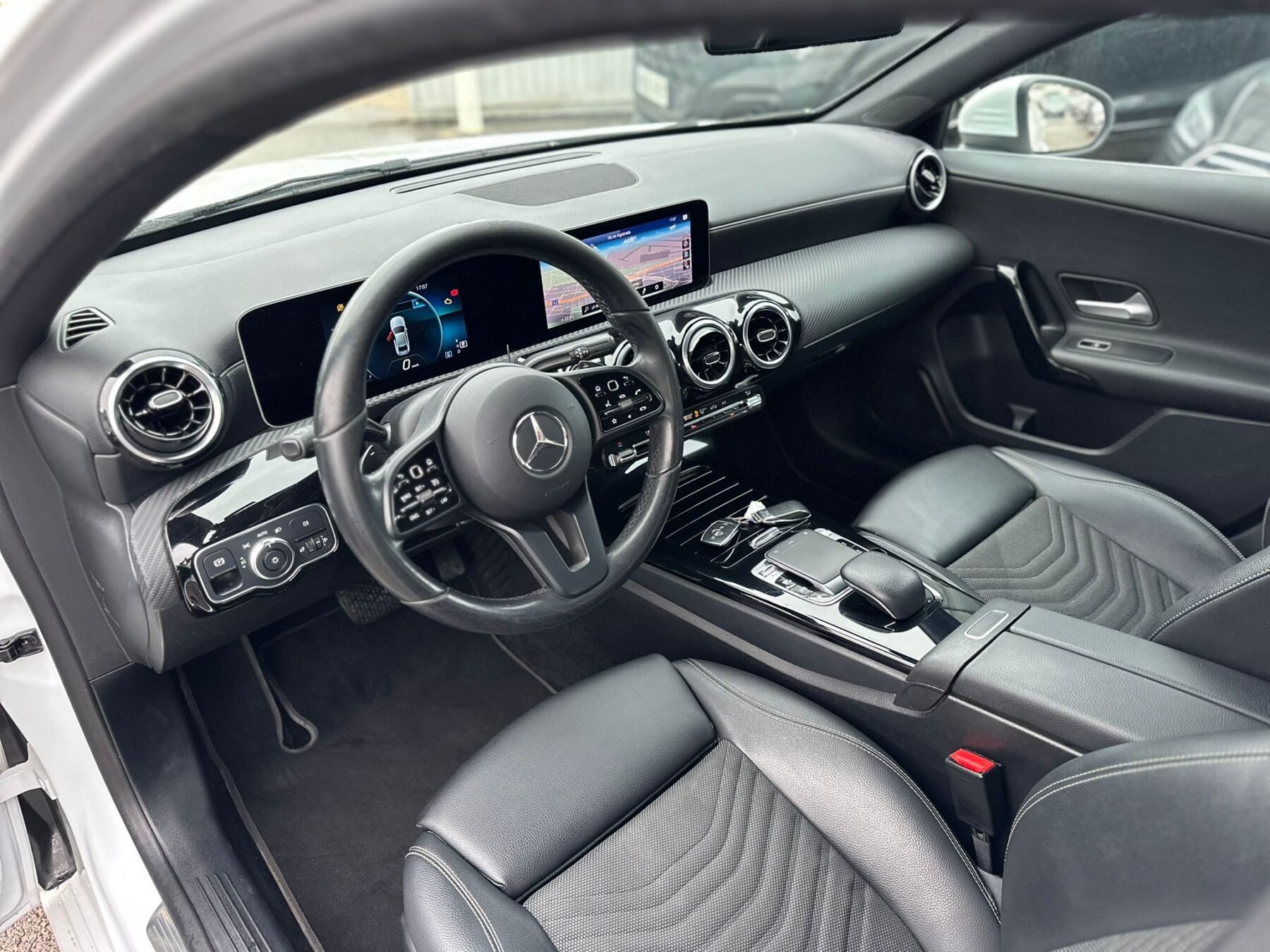 MERCEDES-BENZ Clase A A 180d Sedan