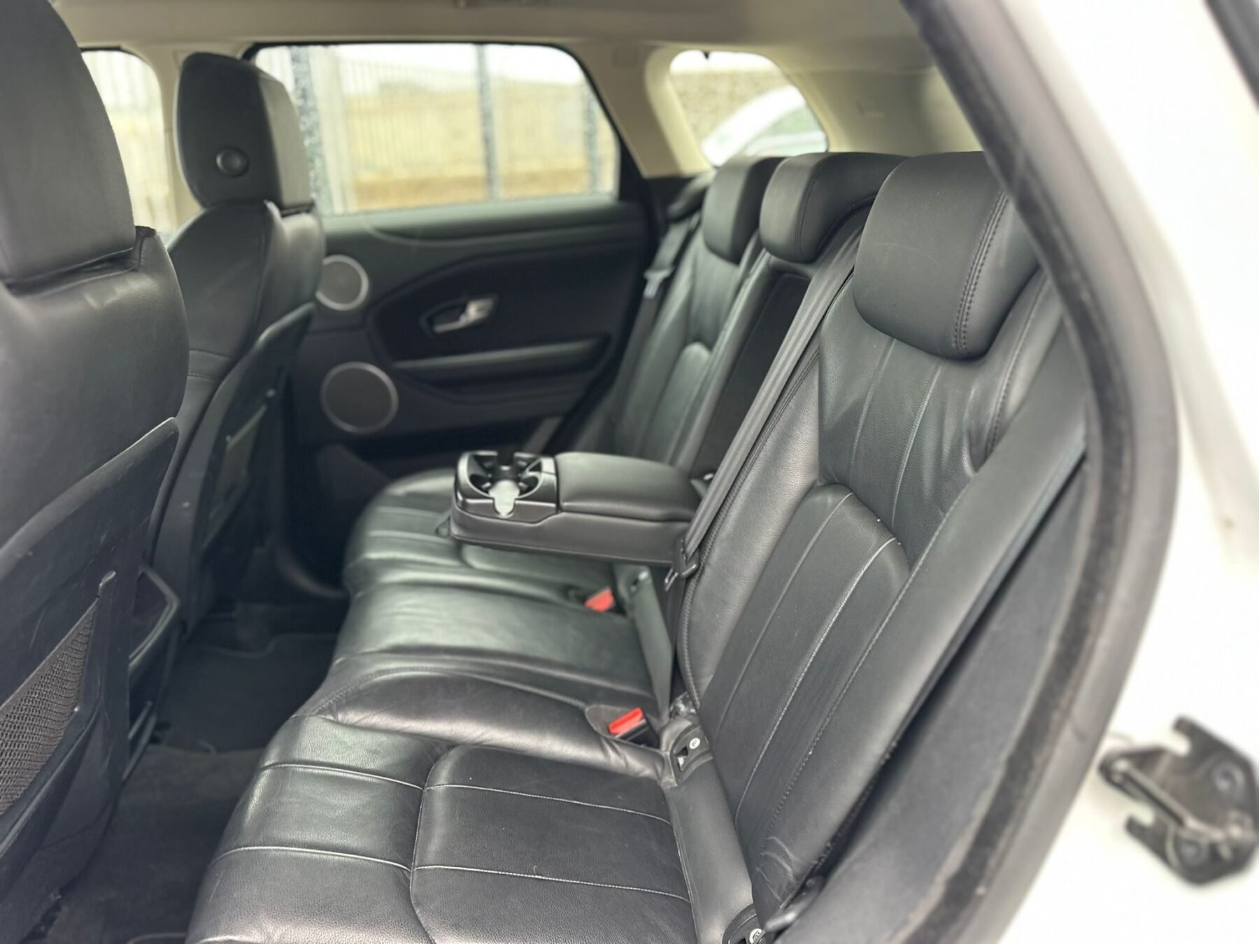 LAND-ROVER RANGE ROVER EVOQUE 2.0L TD4 4x4 SE 150